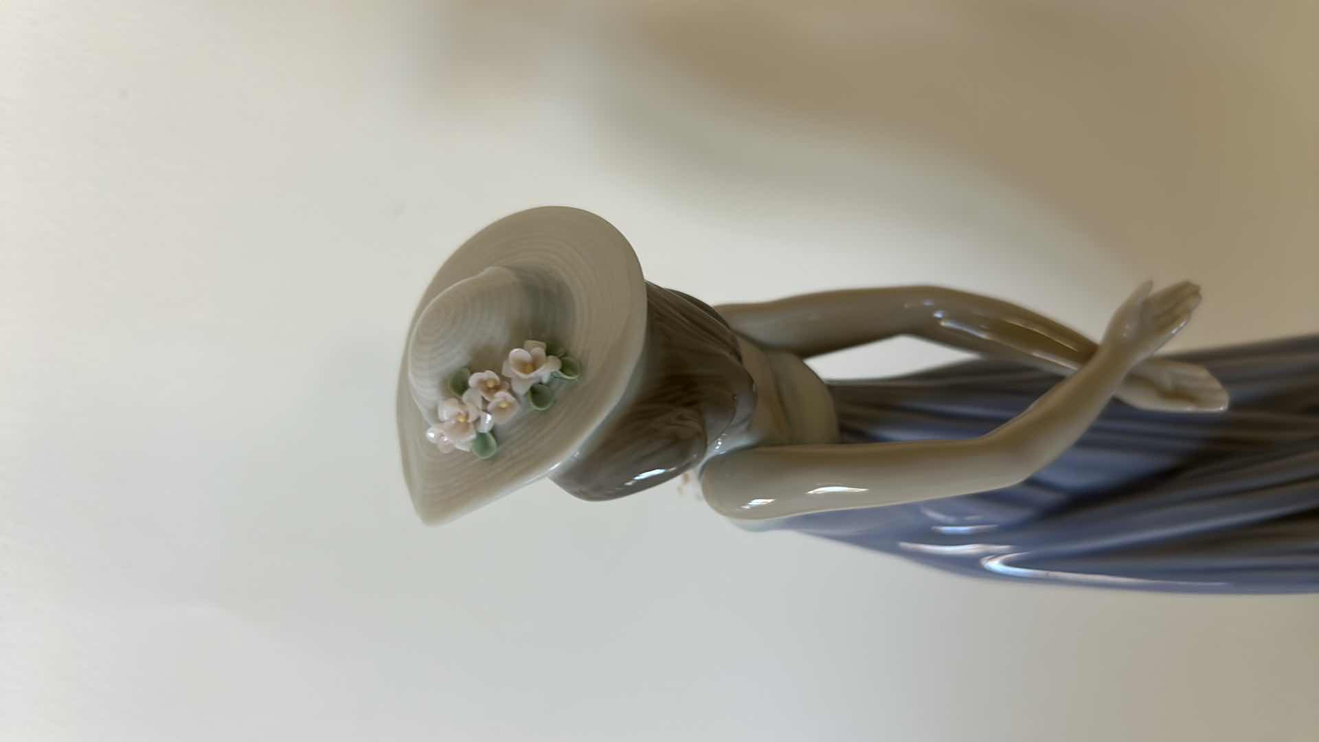 Photo 3 of LLARDO “SUSAN” H8.25”