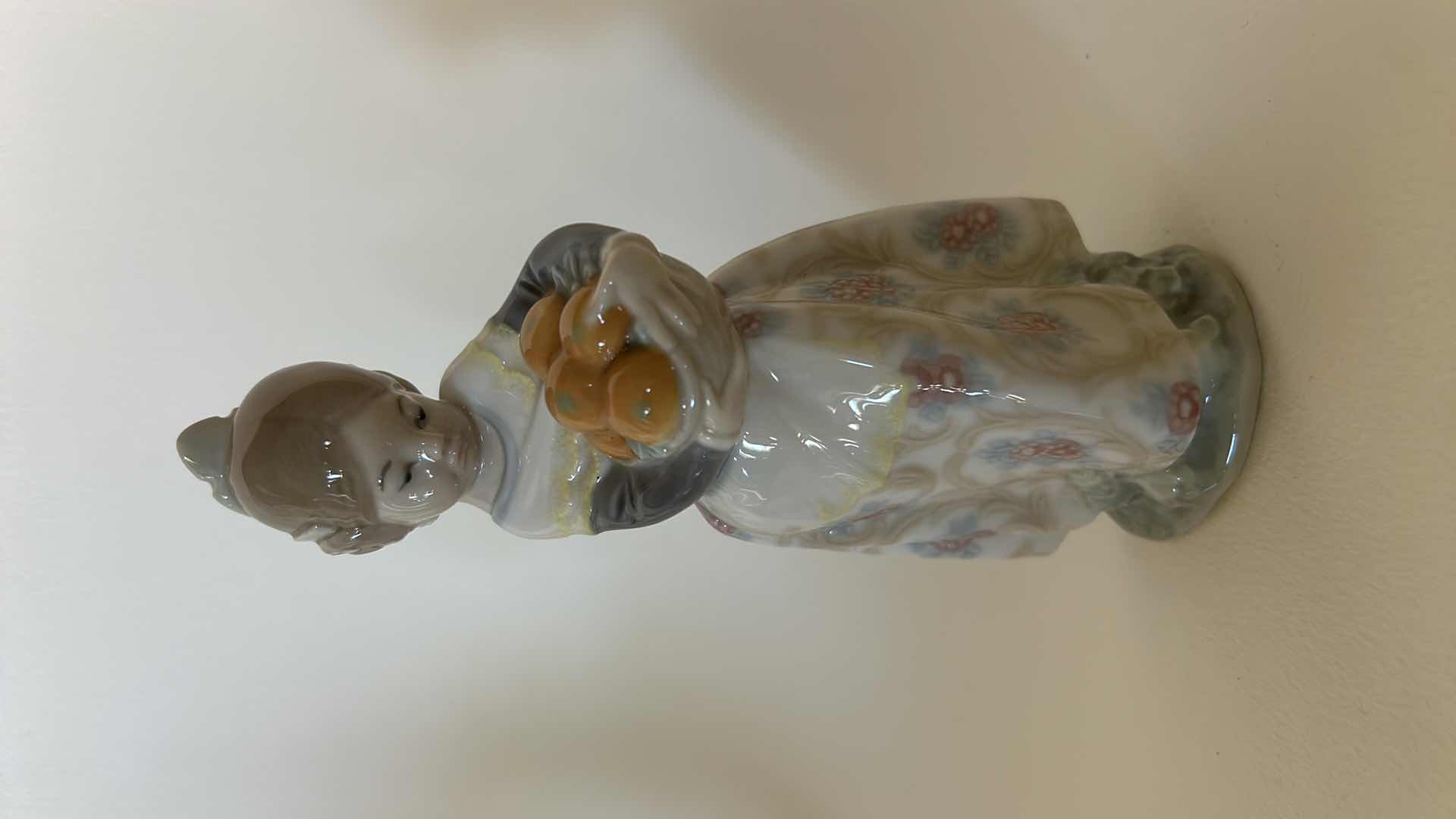 Photo 1 of LLADDO H7” GIRL FROM VALENCIA WITH ORANGES $300
