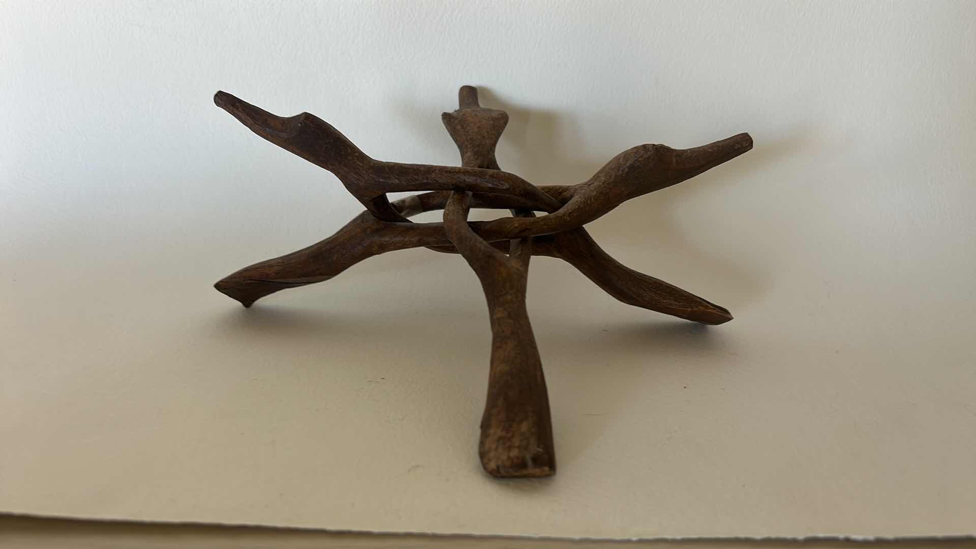 Photo 2 of CORAL WITH WOOD STAND H6.5”