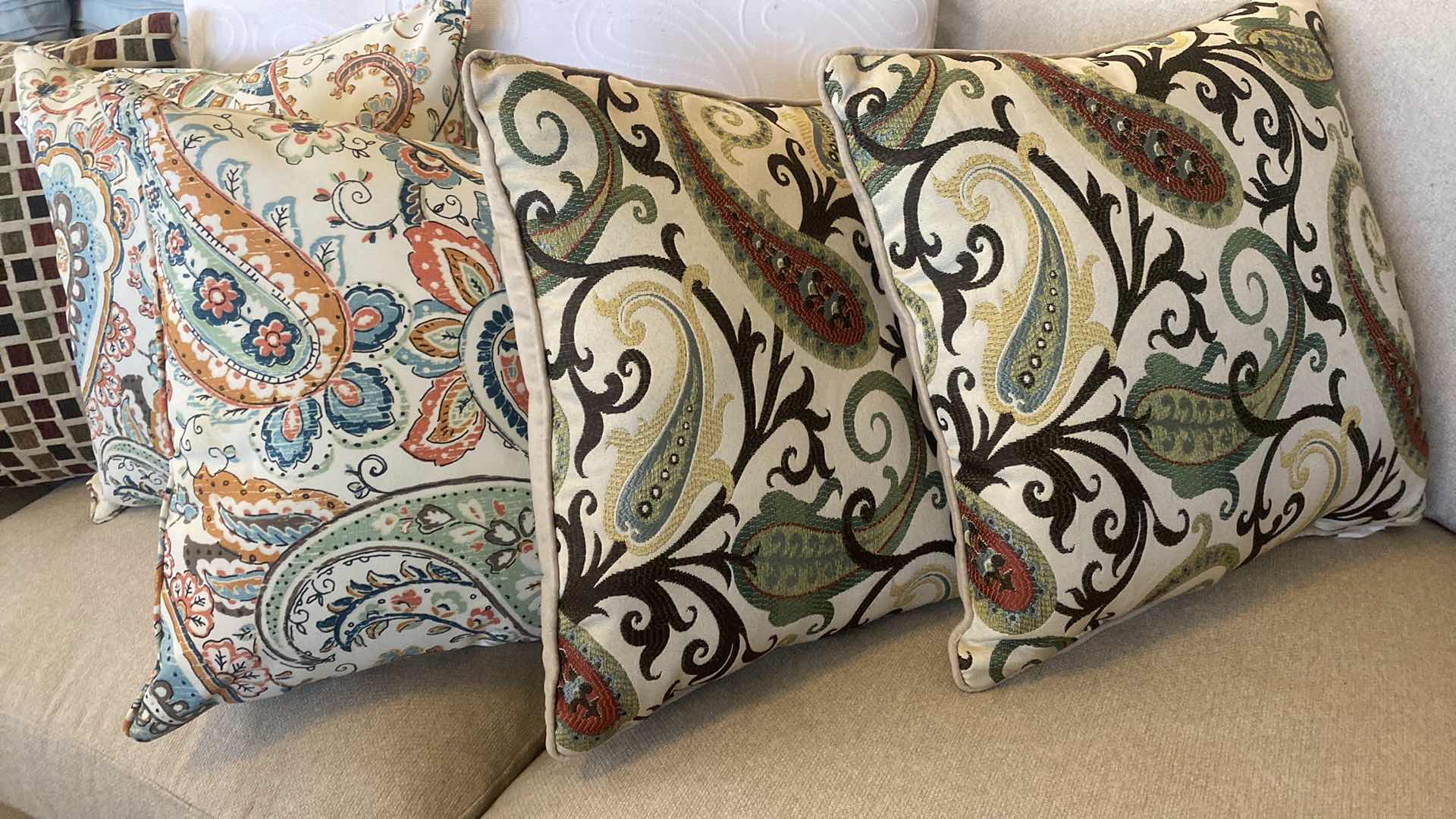 Photo 1 of 10 TOSS PILLOWS