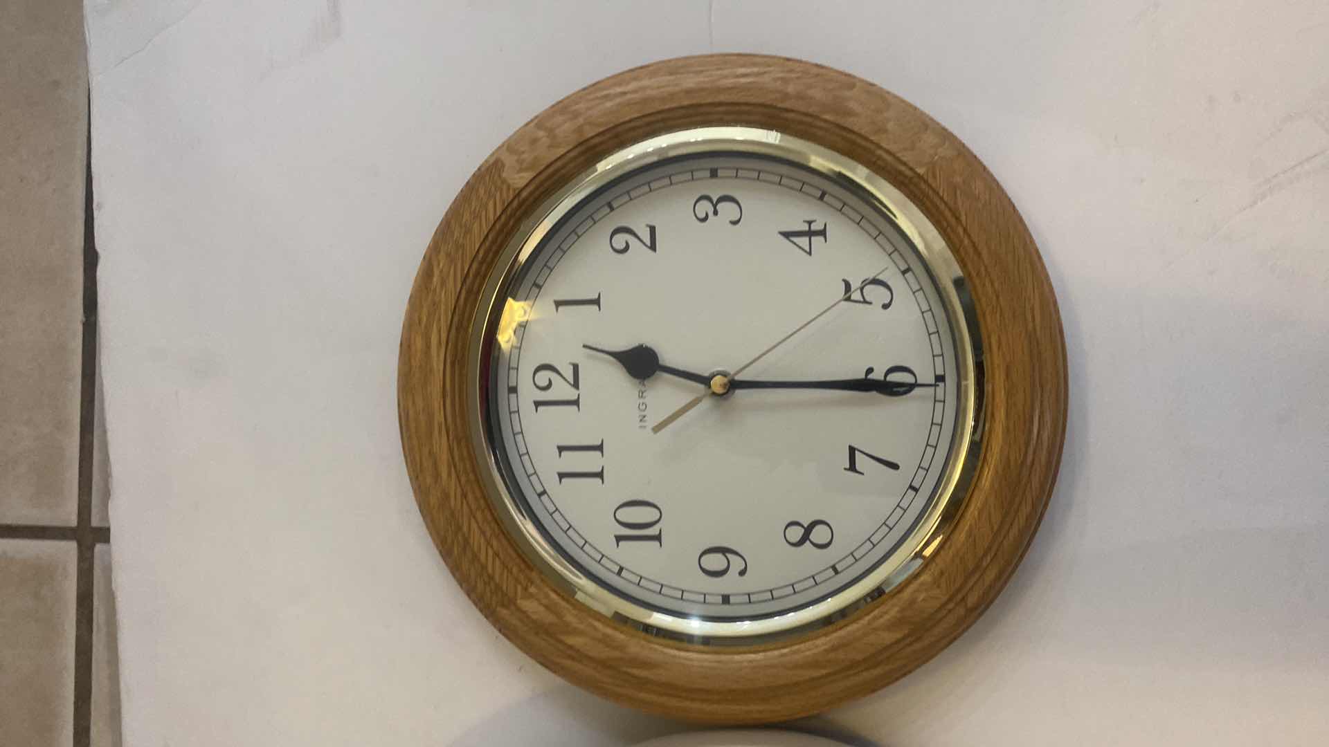 Photo 1 of 2 BATTERY POWERED 11” WALL CLOCKS