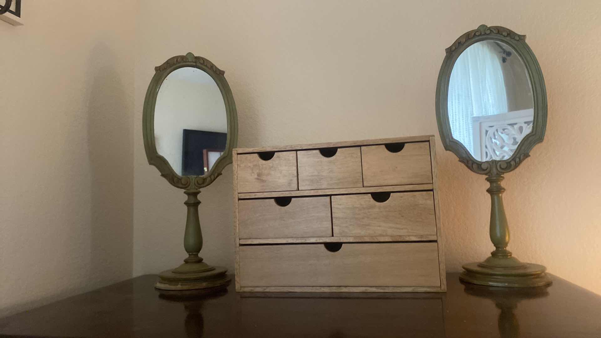 Photo 1 of 2 MIRRORS H19” & 1 WOOD BOX 14 1/2“ x 7“ H10”