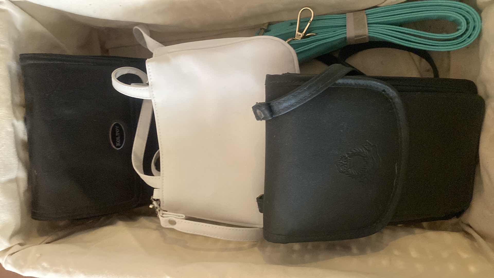 Photo 1 of 6 SMALL HANDBAGS - BASKET INCLUDED