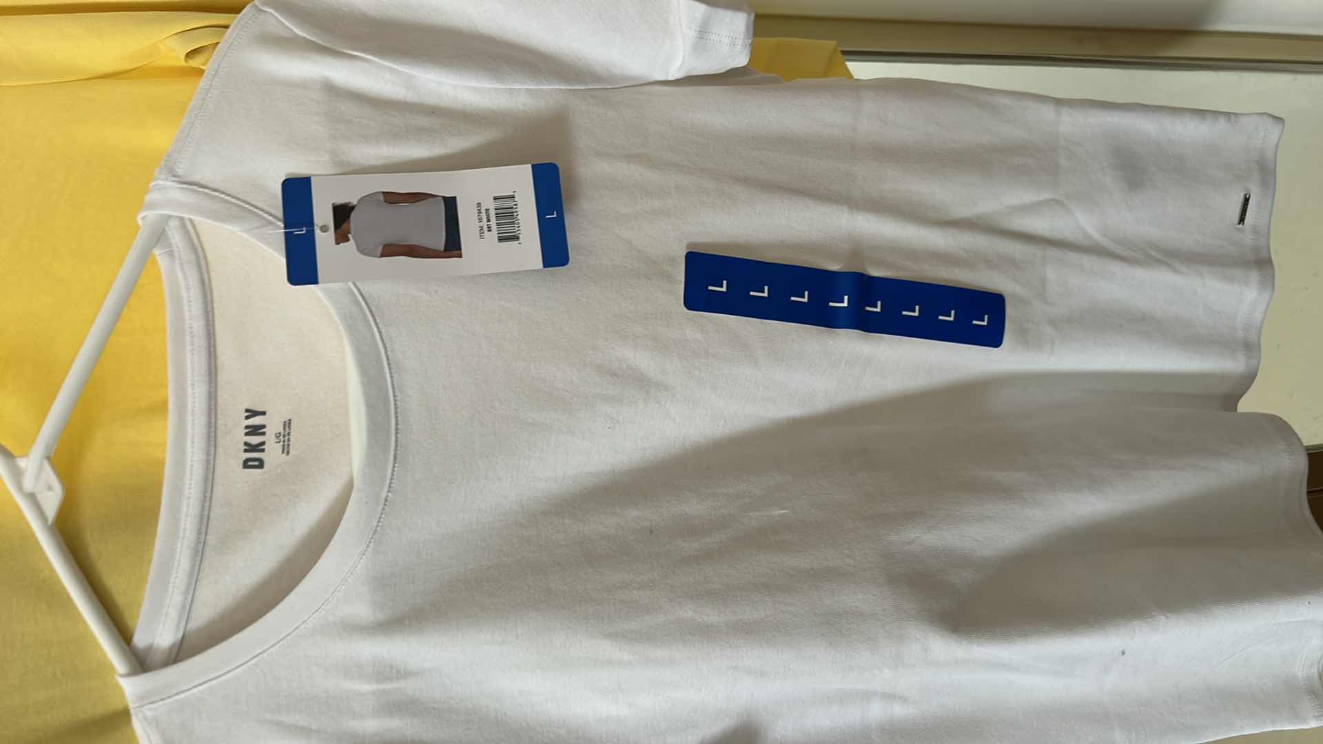 Photo 1 of 6 NWT SIZE LARGE WOMENSWEAR- TOPS