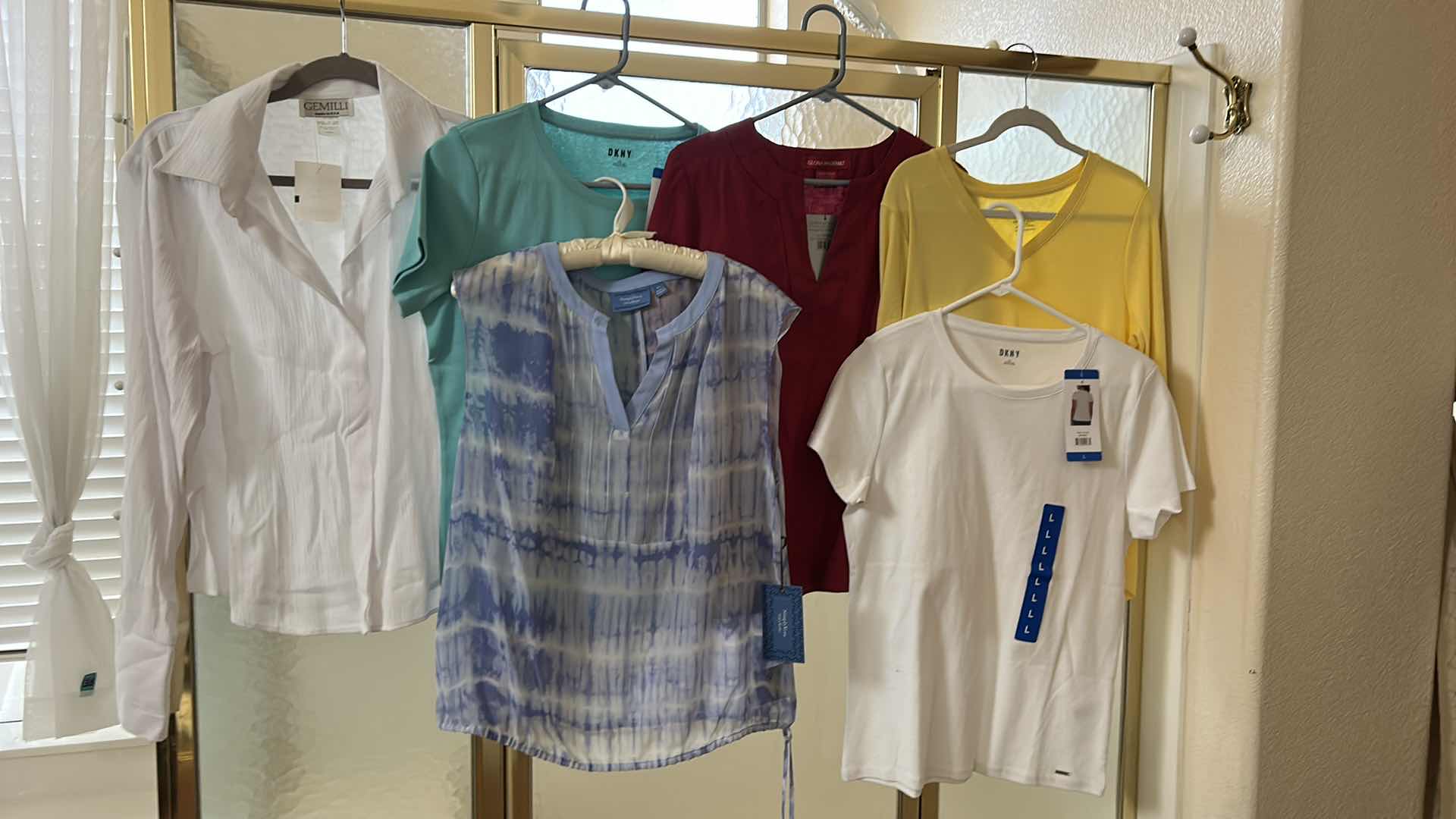 Photo 1 of 6 NWT SIZE LARGE WOMENSWEAR- TOPS