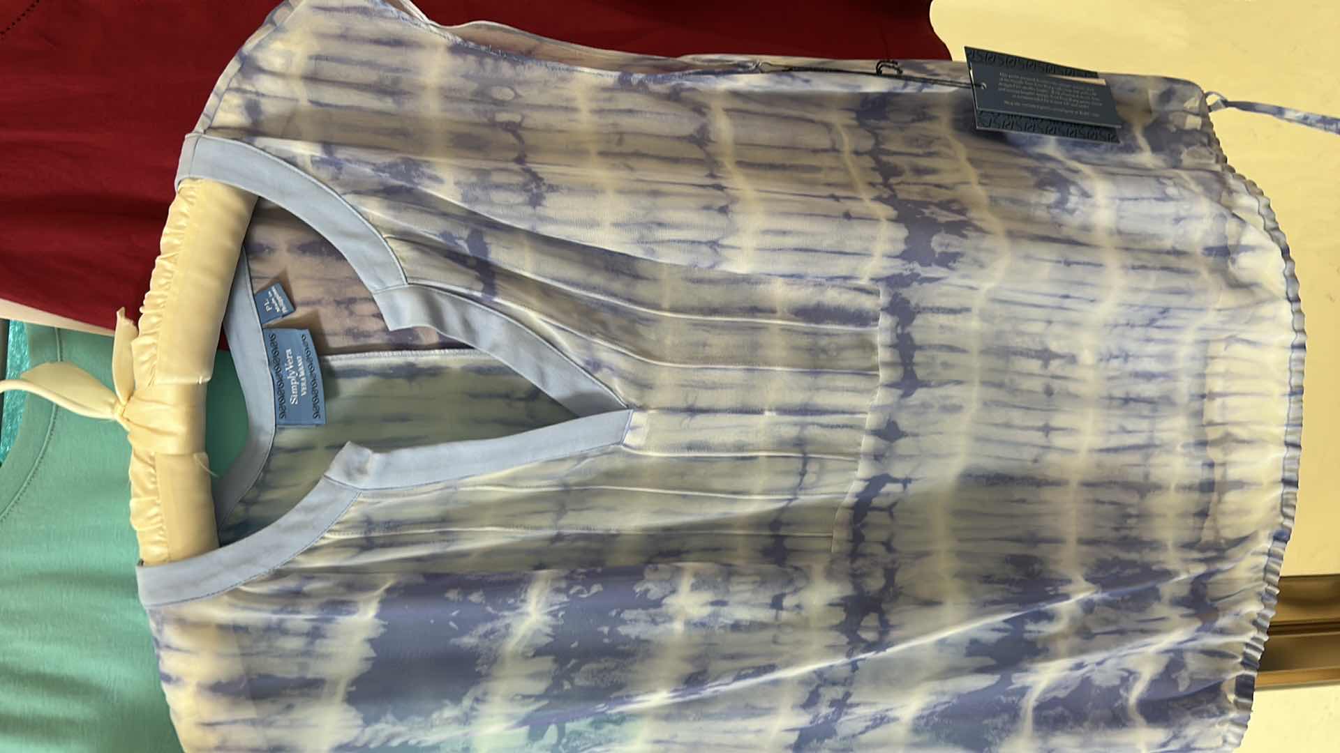 Photo 1 of 6 NWT SIZE LARGE WOMENSWEAR- TOPS