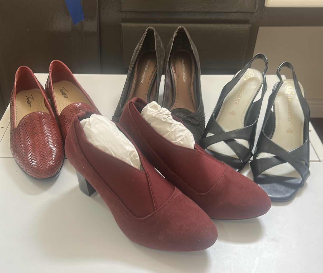 Photo 1 of 4 PAIRS WOMENS SHOES SIZE 8.5