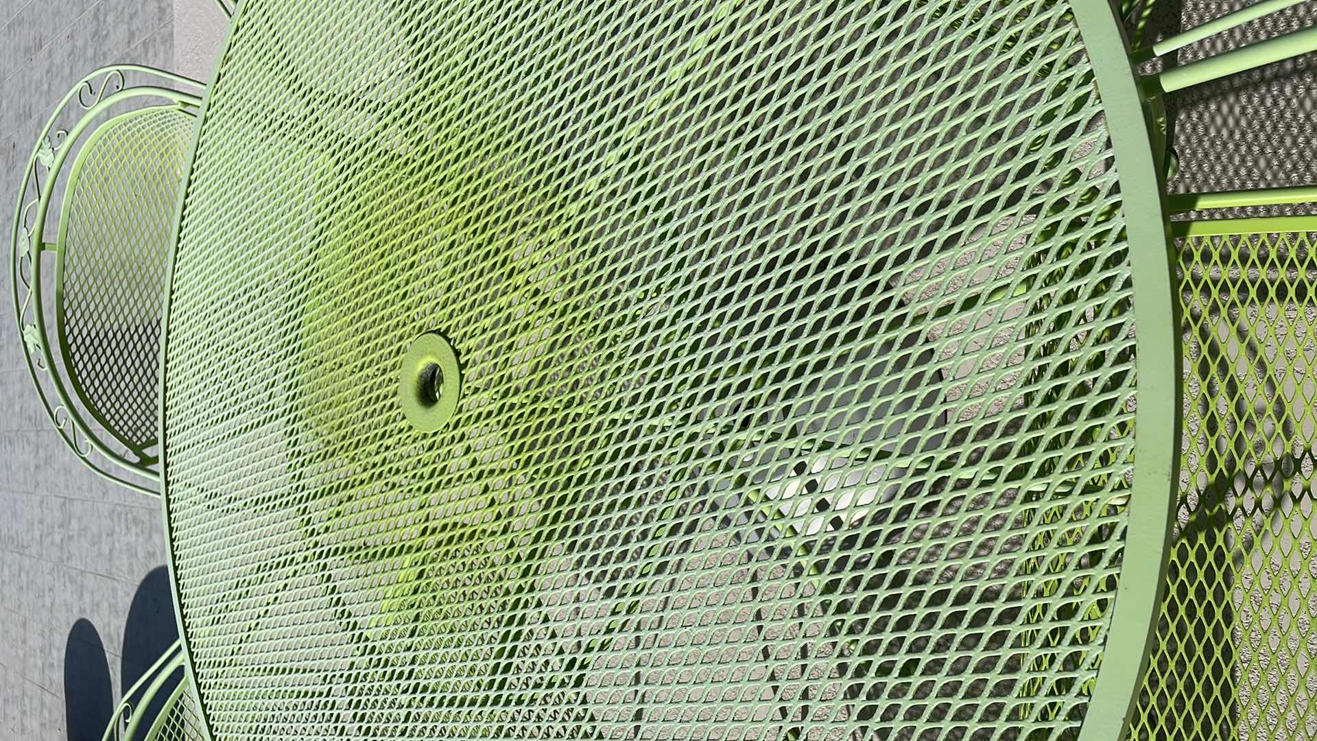 Photo 3 of 54” ROUND GREEN CAST IRON OUTDOOR DINING FOR 6