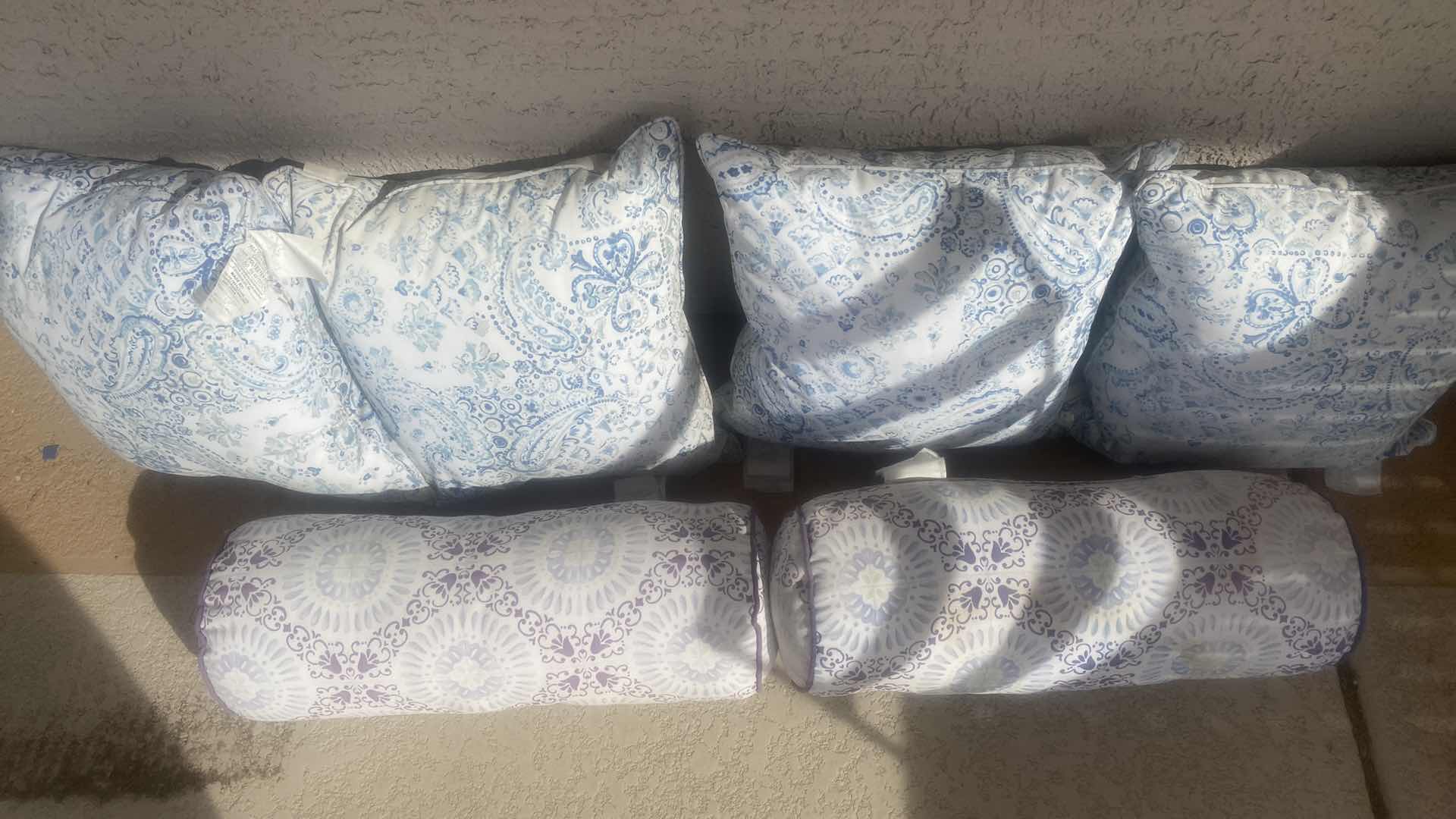 Photo 3 of 6 OUTDOOR PILLOWS