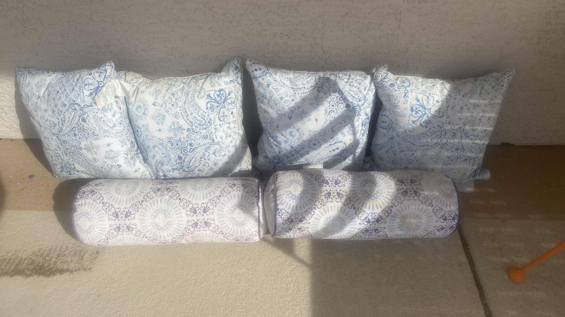 Photo 1 of 6 OUTDOOR PILLOWS