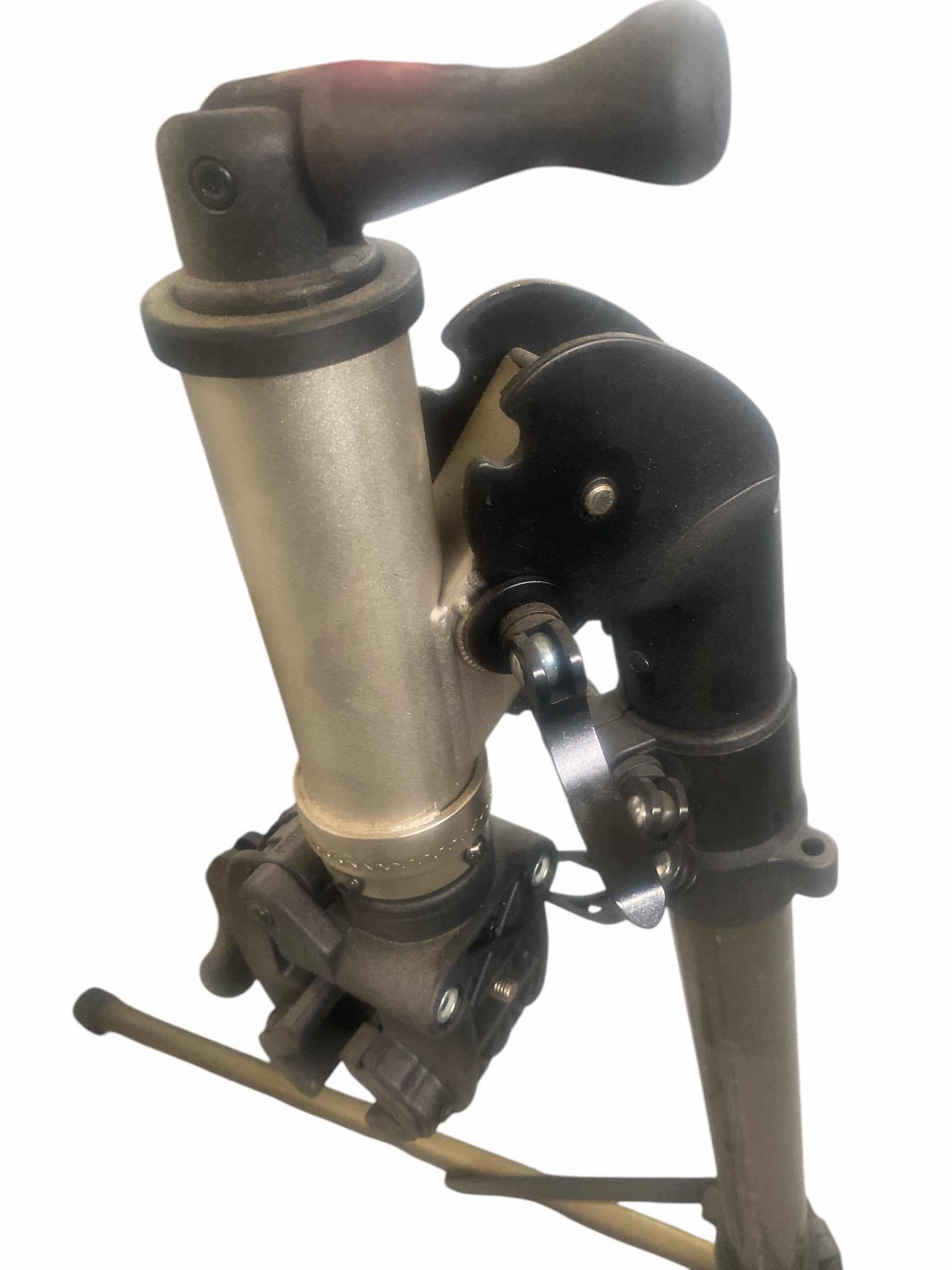 Photo 1 of BIKE HAND REPAIR RACK  YC100ST