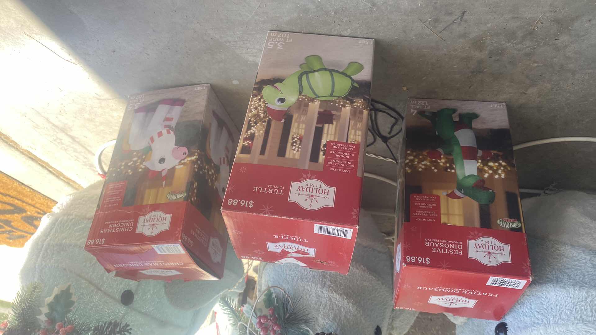 Photo 1 of 3 OUTDOOR WHALE & 3 BLOW UP HOLIDAY DECOR