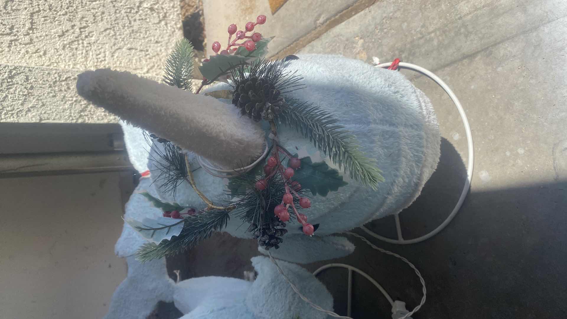 Photo 1 of 3 OUTDOOR WHALE & 3 BLOW UP HOLIDAY DECOR