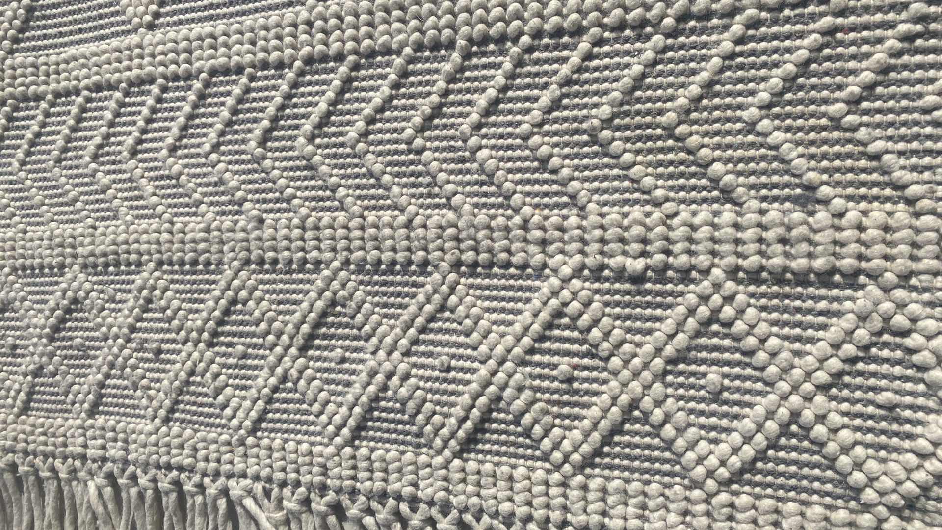 Photo 3 of SURYA GRAY & CREAM COLOR WOOL AREA RUG 5‘ x 7‘ 6“