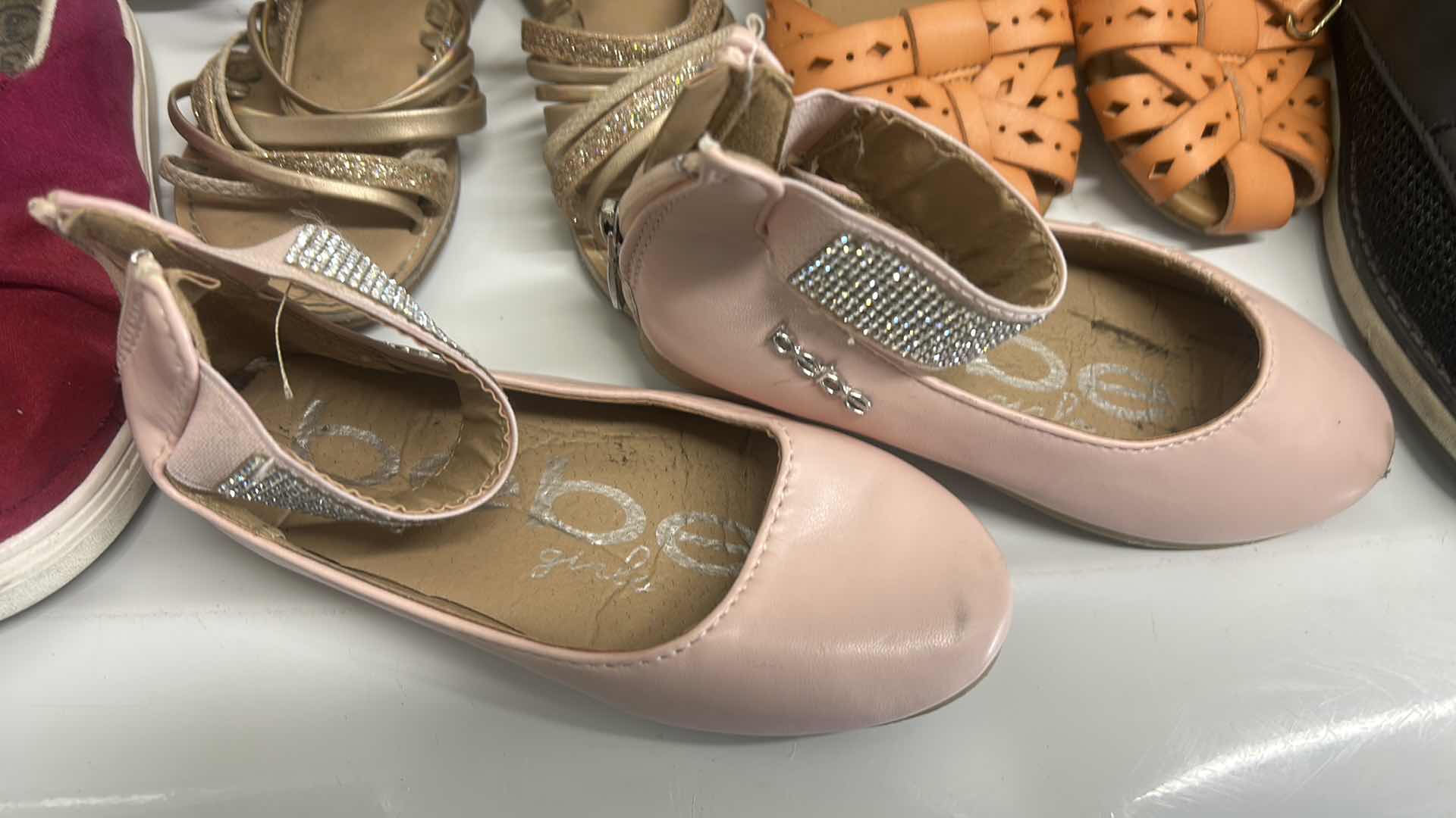 Photo 1 of 8 PAIRS OF CHILDRENS SHOES - VARIOUS SIZES