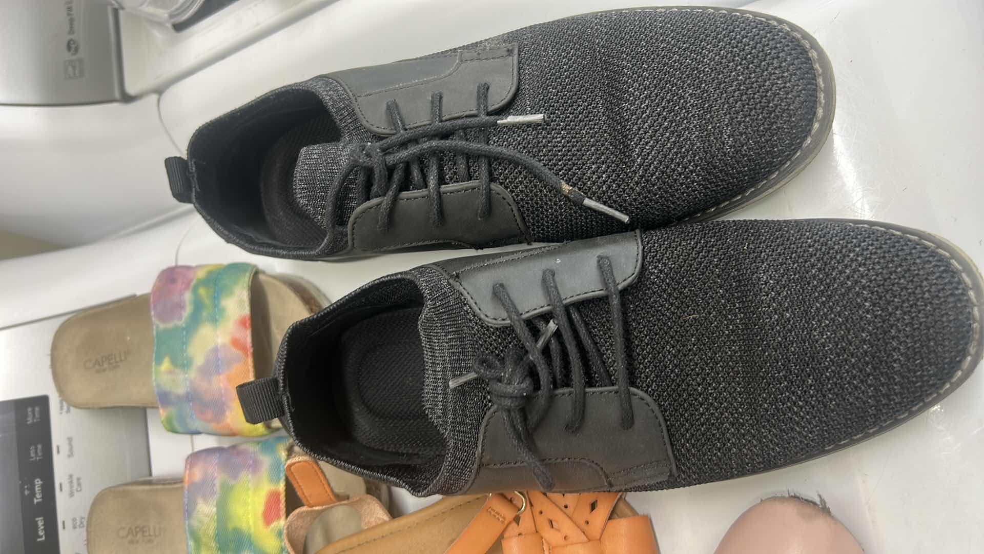 Photo 8 of 8 PAIRS OF CHILDRENS SHOES - VARIOUS SIZES