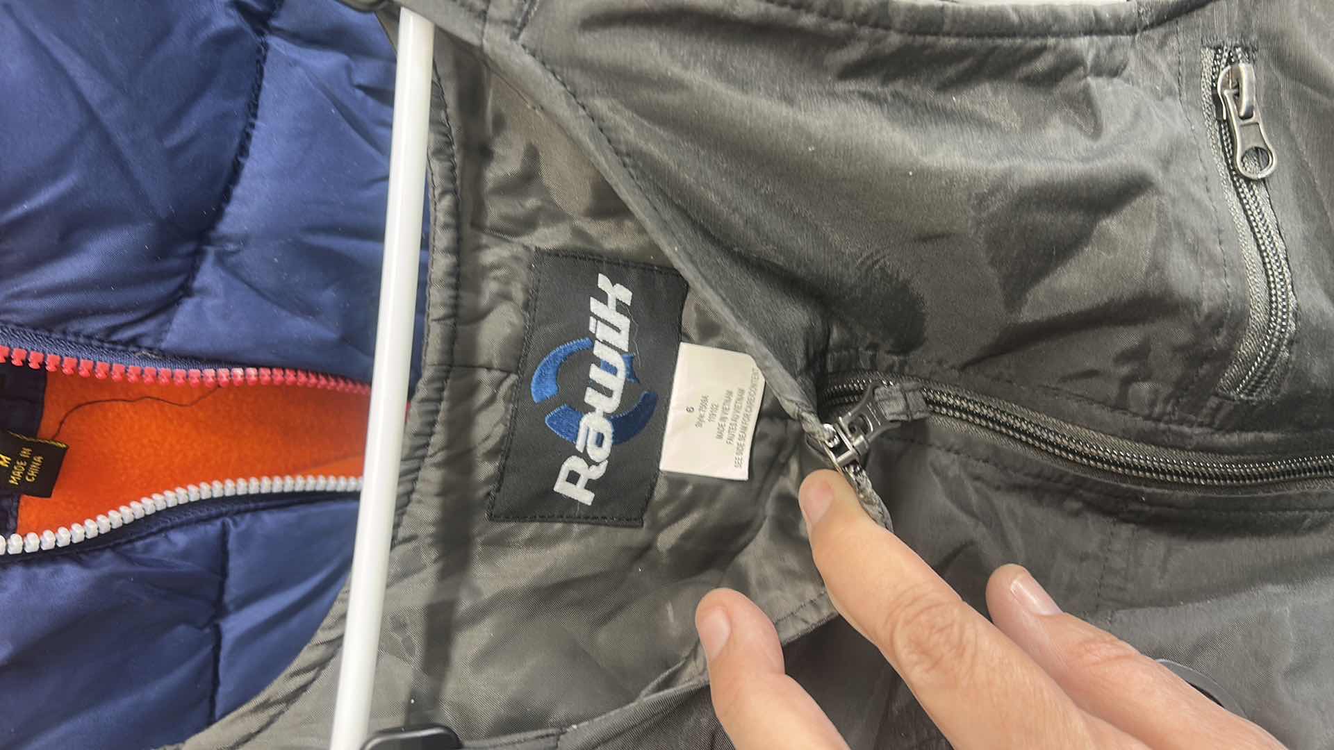 Photo 4 of CHILDRENS SNOW CLOTHING