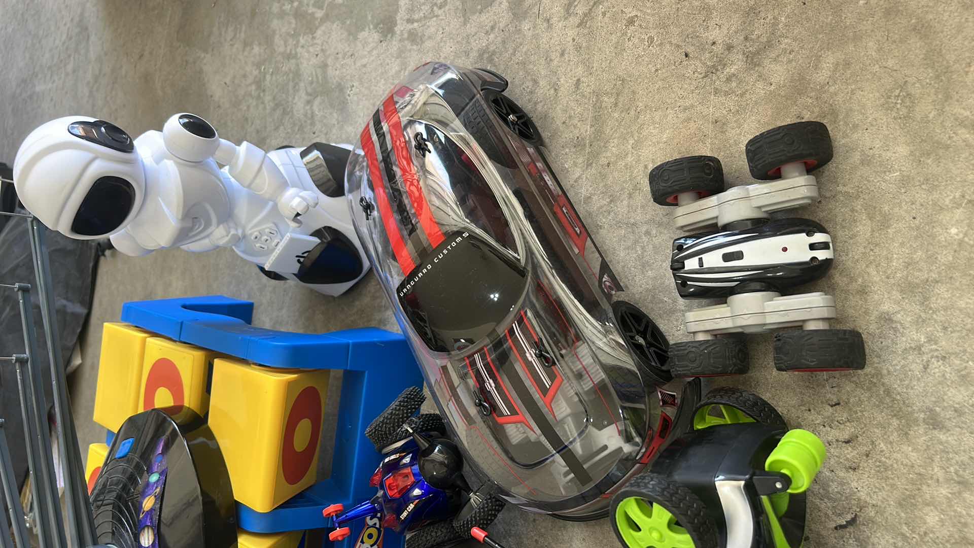 Photo 1 of CHILDRENS TOYS