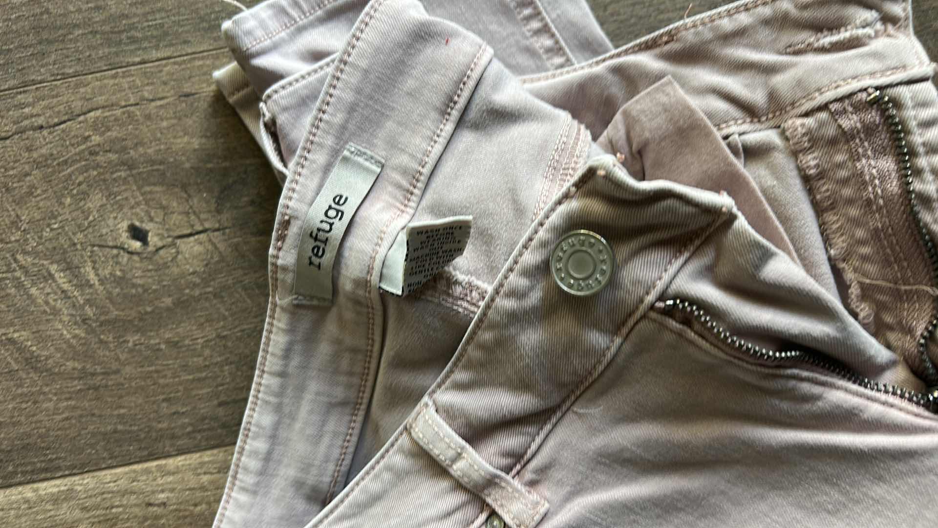 Photo 1 of 6 PAIRS WOMENS JEANS SIZE 28-30