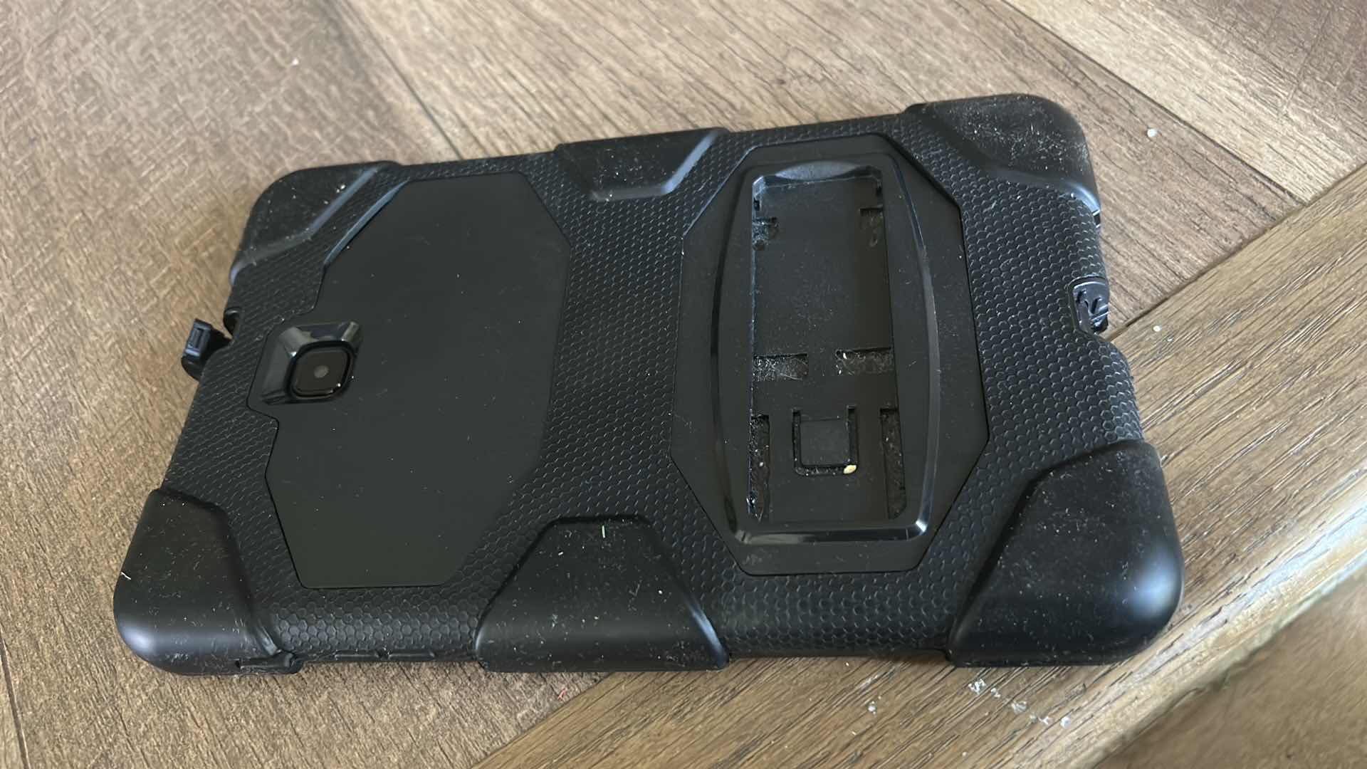 Photo 3 of GALAXY TABLET