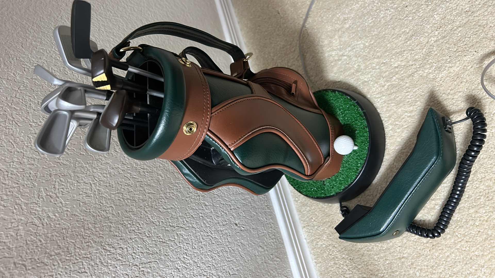 Photo 1 of GOLF BAG PHONE H16”