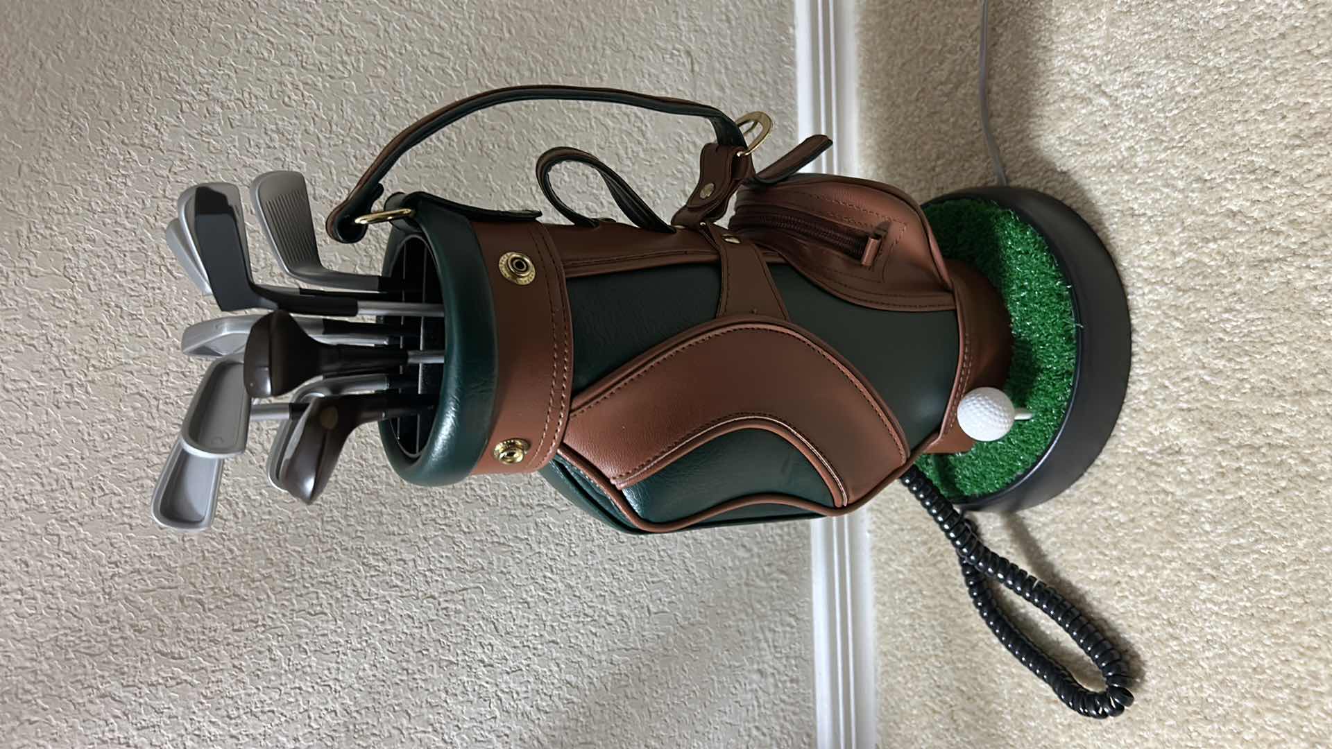 Photo 1 of GOLF BAG PHONE H16”