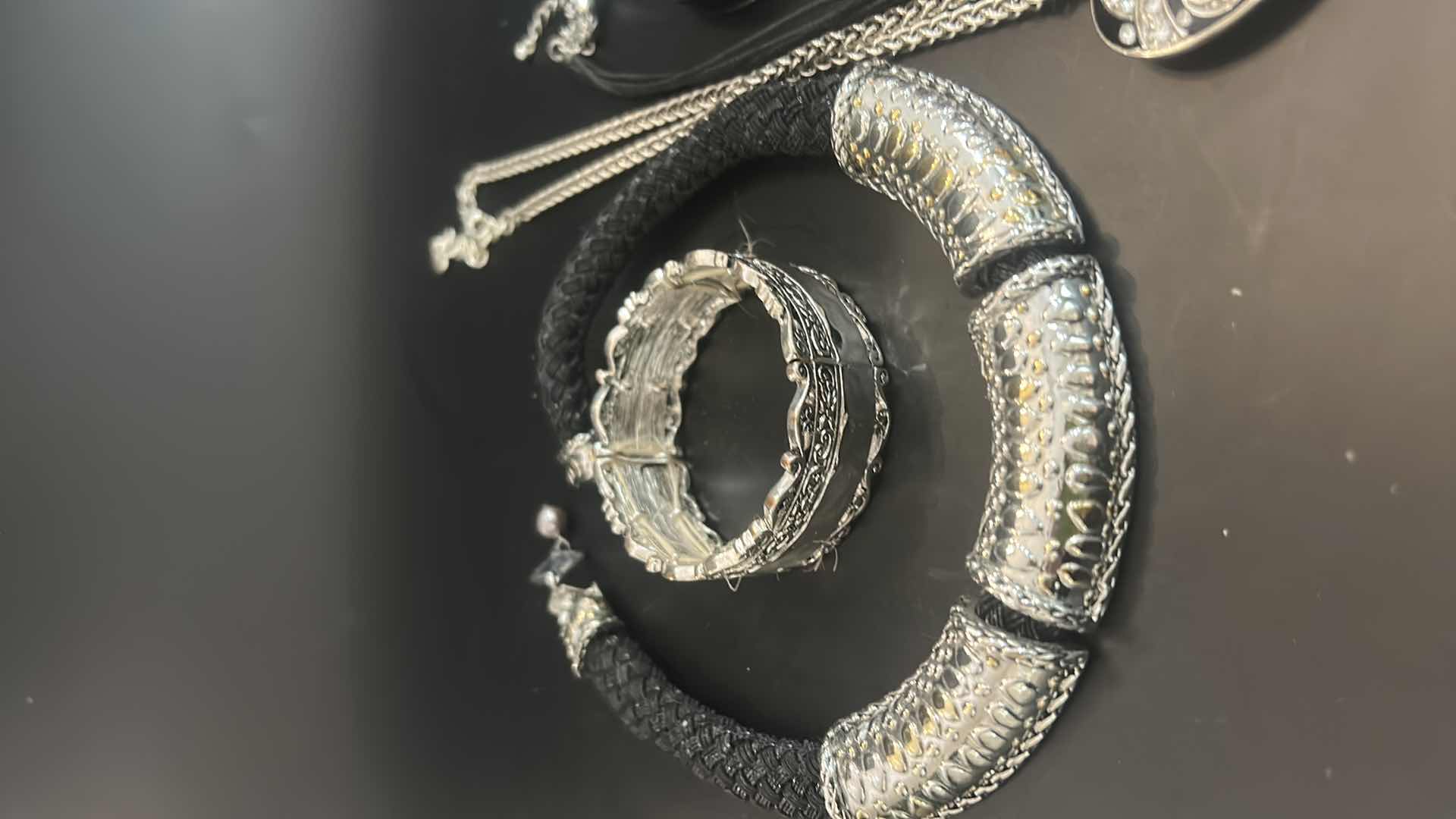 Photo 2 of BLACK W SILVER TONE FASHION NECKLACES & BRACELETS 