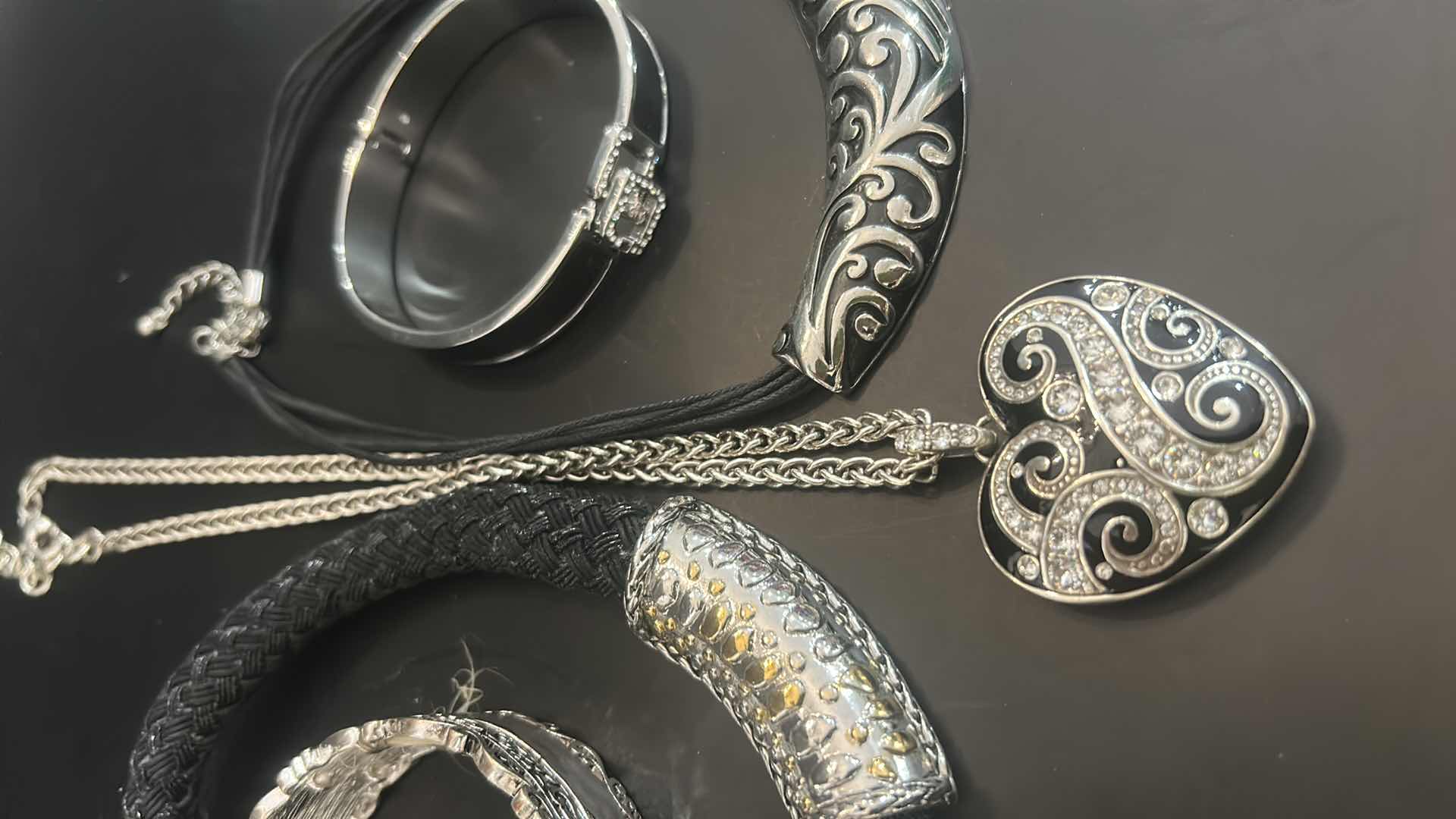 Photo 1 of BLACK W SILVER TONE FASHION NECKLACES & BRACELETS 