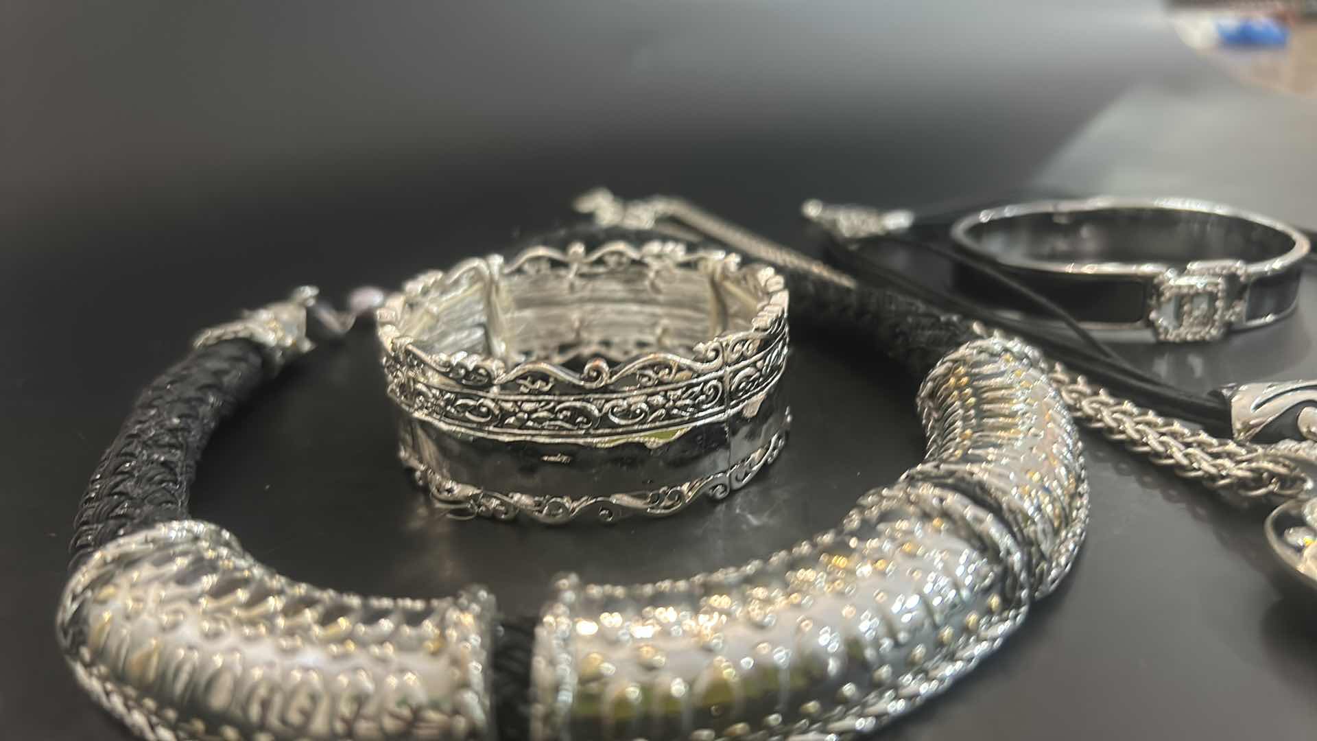 Photo 3 of BLACK W SILVER TONE FASHION NECKLACES & BRACELETS 