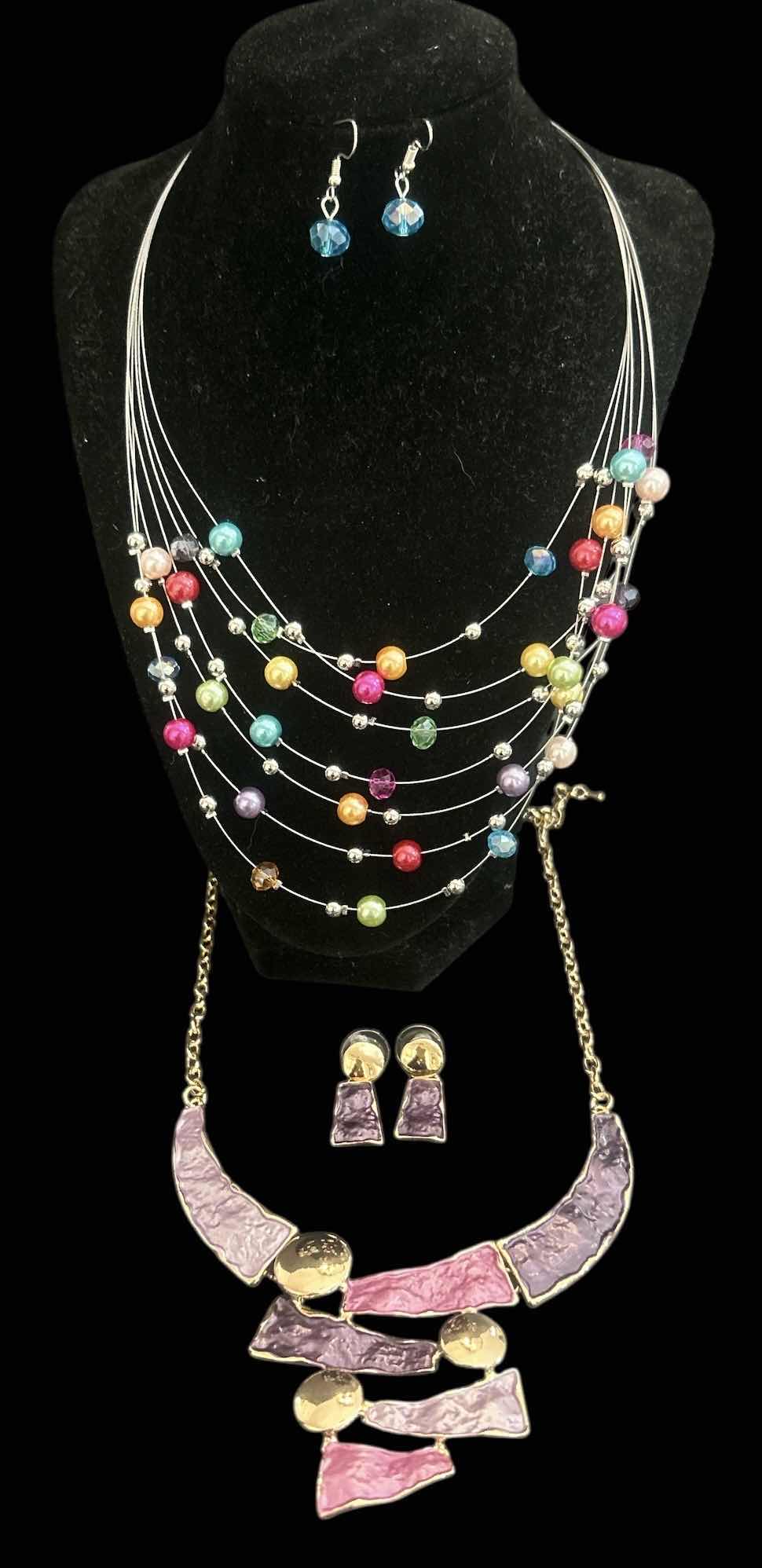 Photo 1 of CHOKER GOLD ENAMELED GEOMETRIC MULTICOLORED NECKLACE W MATCHING EARRINGS, CHOKER BEAD NECKLACE W JEWELED EARRINGS