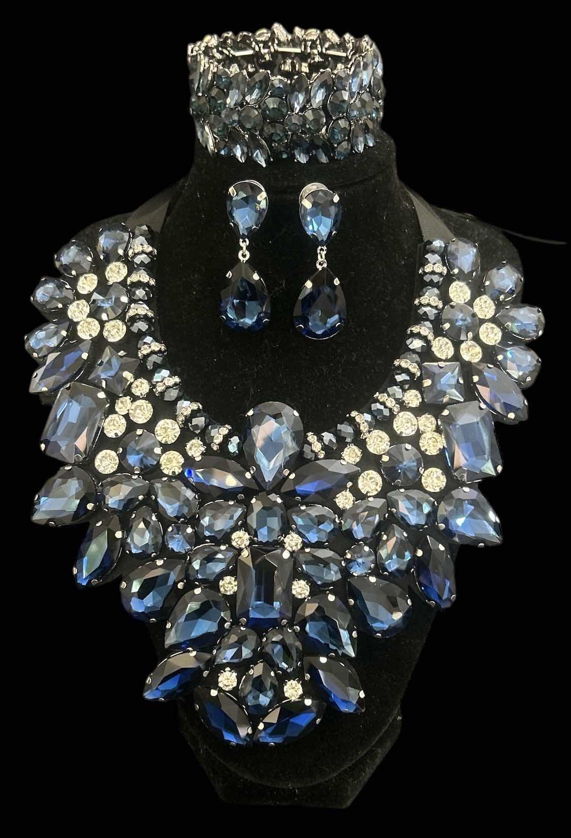 Photo 1 of GLAMOUR COSTUME BIB BLUE STONE NECKLACE W MATCHING BRACELET & EARRINGS
