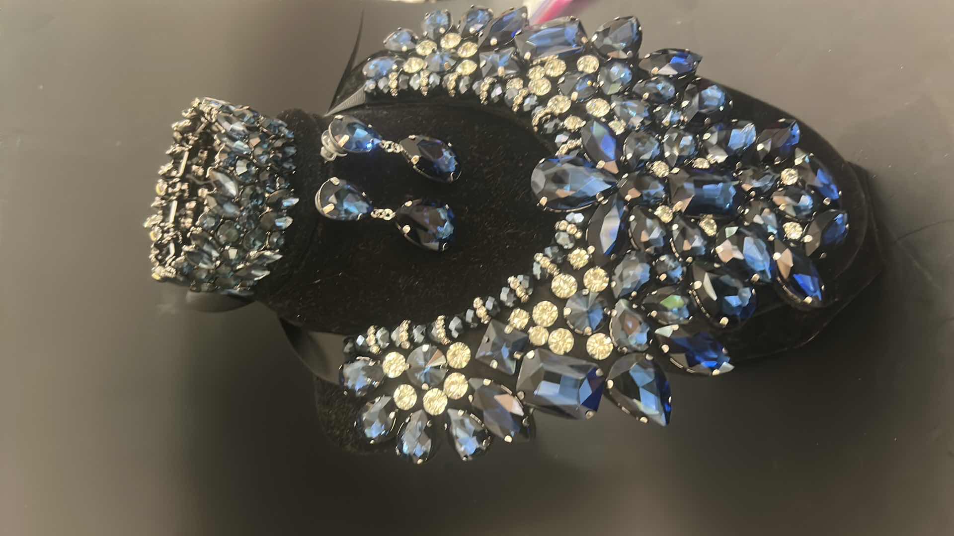 Photo 1 of GLAMOUR COSTUME BIB BLUE STONE NECKLACE W MATCHING BRACELET & EARRINGS
