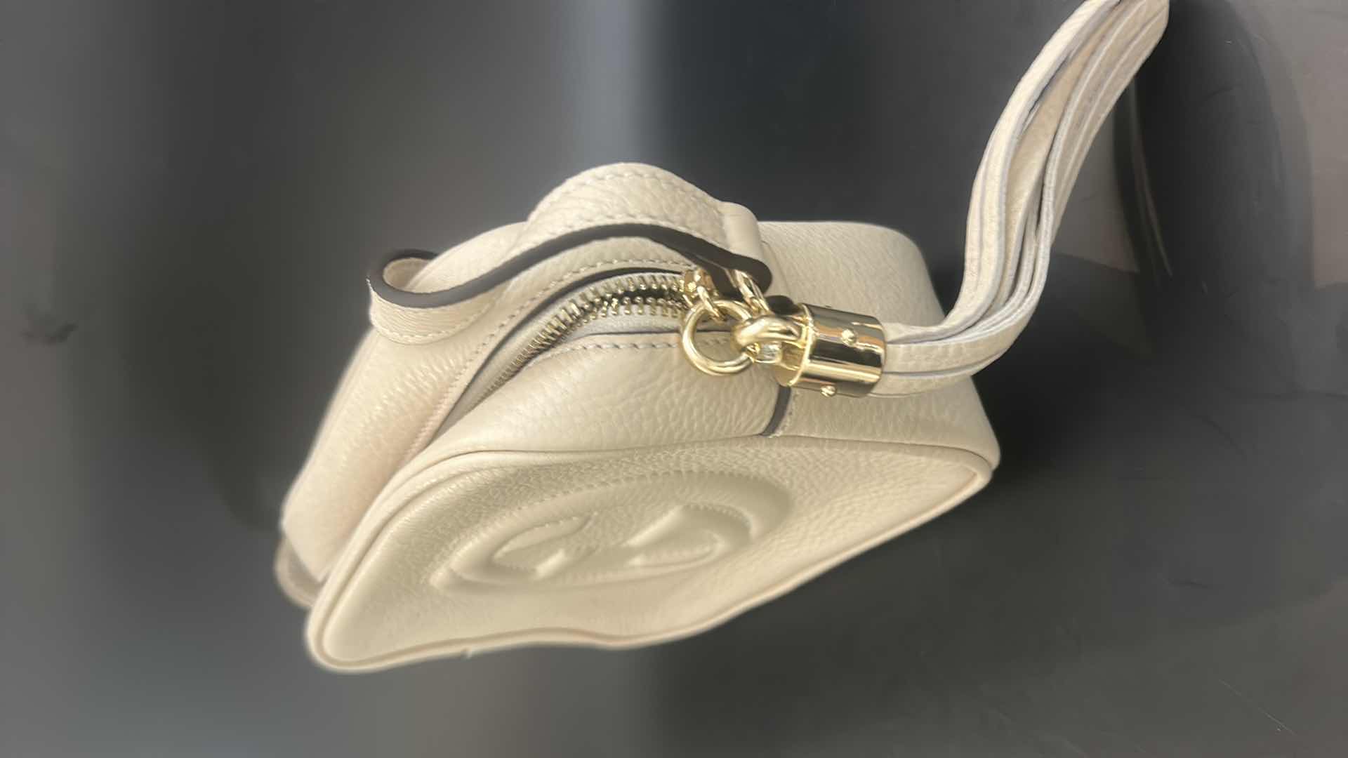 Photo 1 of AUTHENTIC "GUCCI" SOHO TASSEL DISCO PEBBLED CALFSKIN LEATHER CROSSBODY