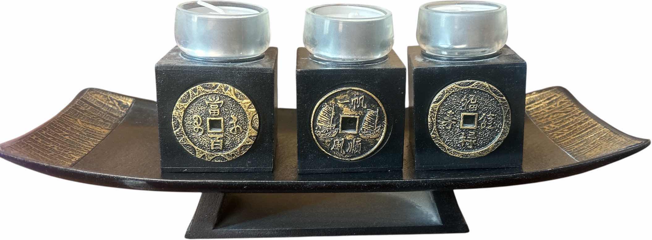 Photo 1 of 2 SMALL CHINESE ITEMS