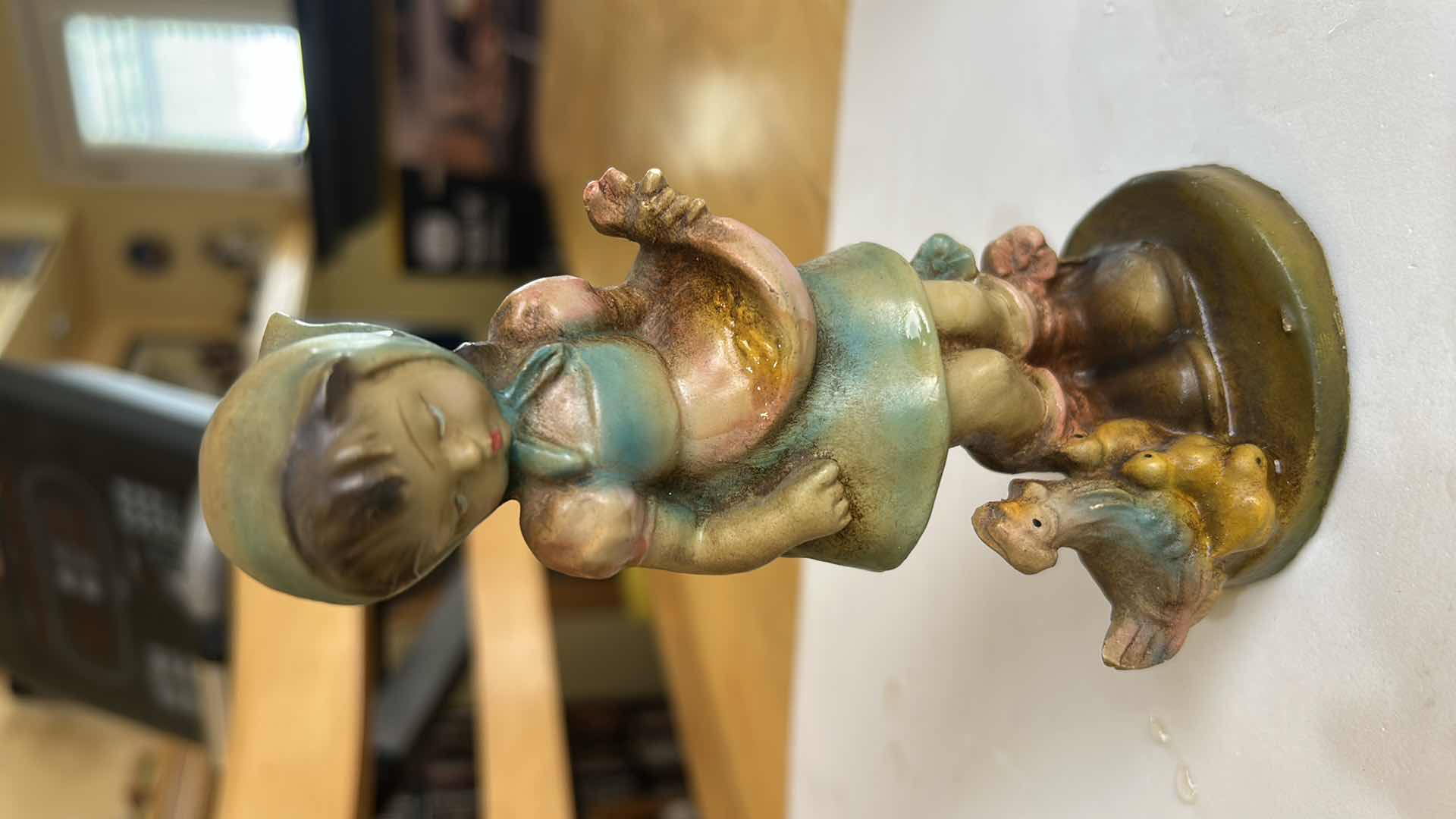 Photo 1 of 2 VINTAGE FIGURINES H5.5”