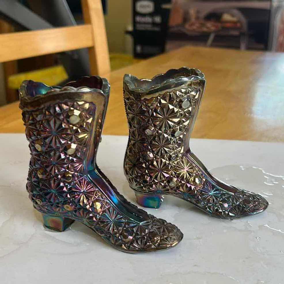 Photo 1 of 2 - FENTON CARNIVAL GLASS BOOT H4”
