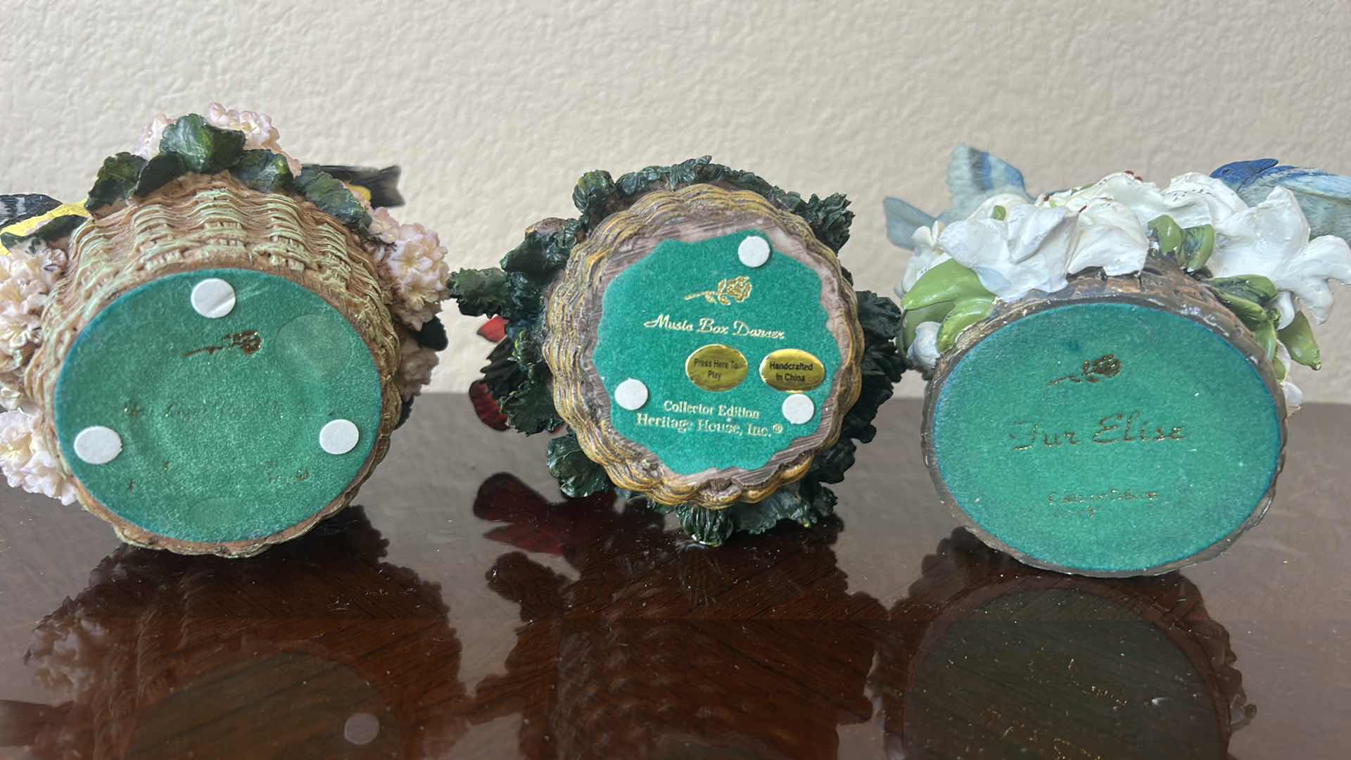 Photo 1 of 3 CERAMIC WOVEN BASKETS WITH BIRDS H5.25”