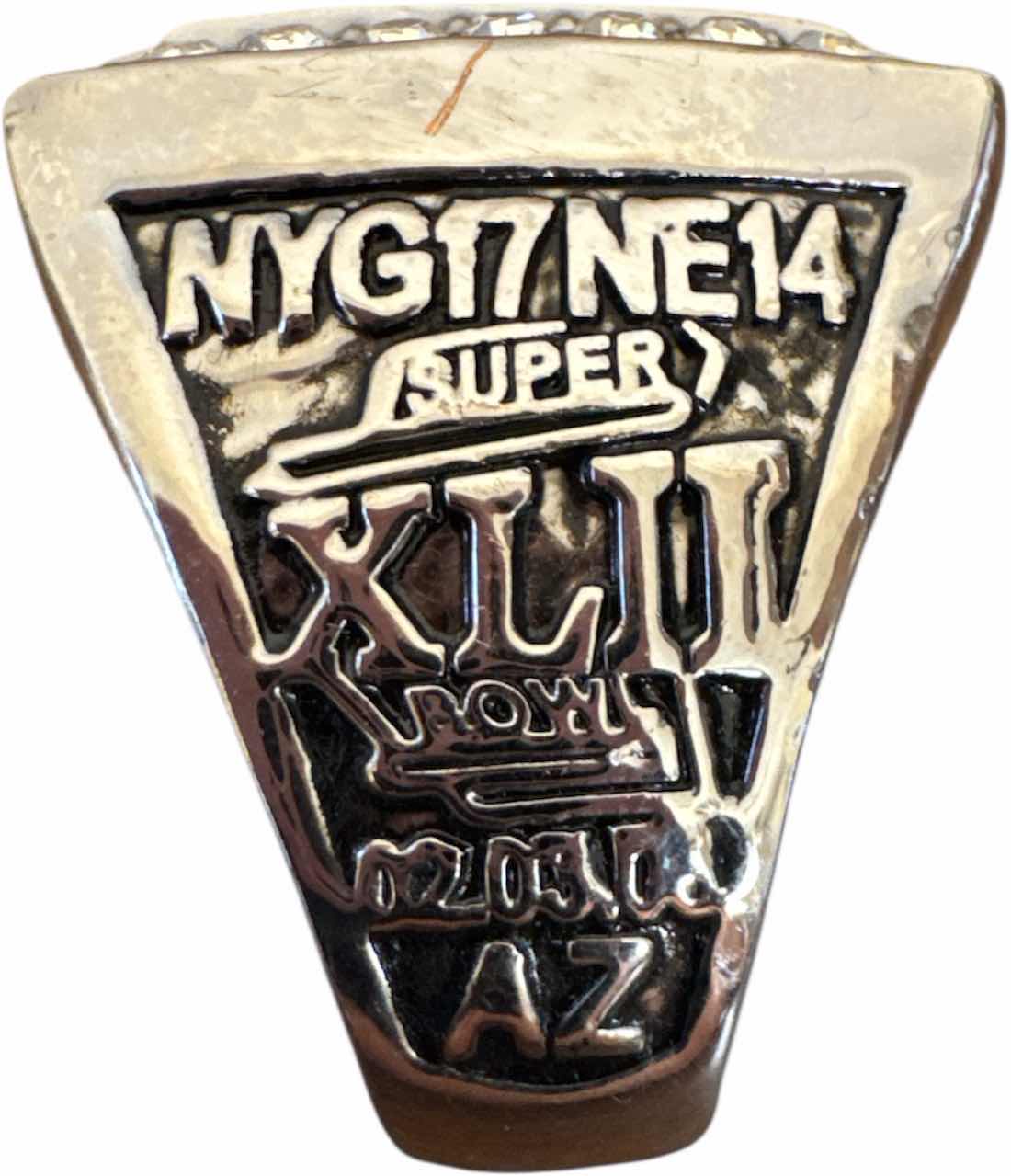 Photo 1 of REPLICA NEW YORK GIANTS SUPER-BOWL CHAMPIONSHIP RING APPROXIMATE SIZE 12