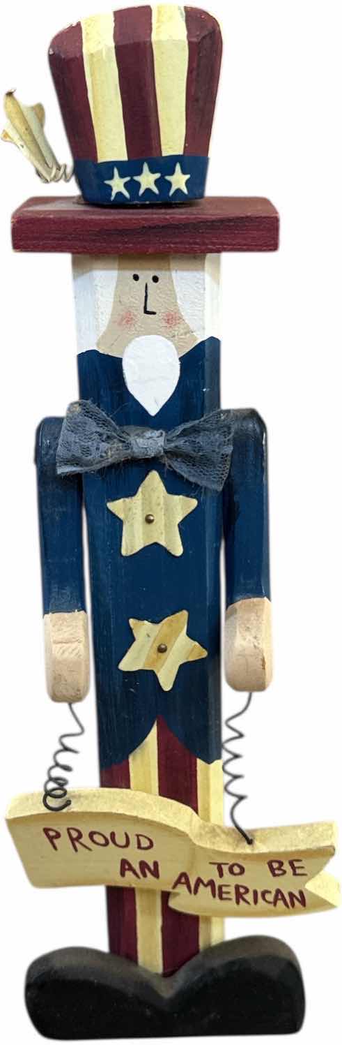 Photo 5 of 5- VINTAGE PROUD TO BE AN AMERICAN EAGLE FIGURINES,  THE GREAT SEAL OF THE UNITED STATES OF AMERICA 1776-1976 PORCELAIN WALL PLAQUE

PLAQUE
D10.25”