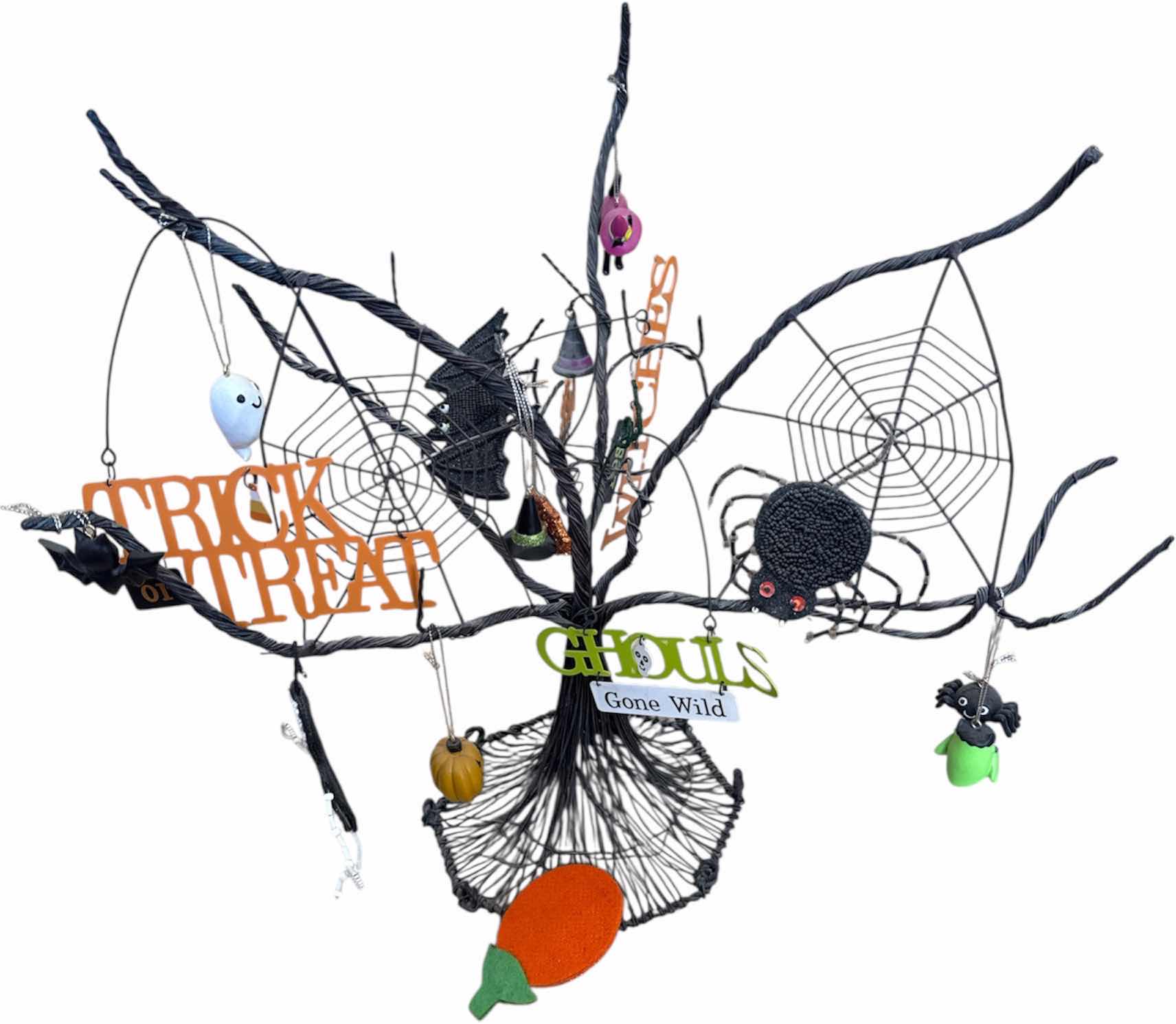 Photo 1 of 6- ASSORTED HOLIDAY DECOR, HALLOWEEN 

H14” AND SMALLER