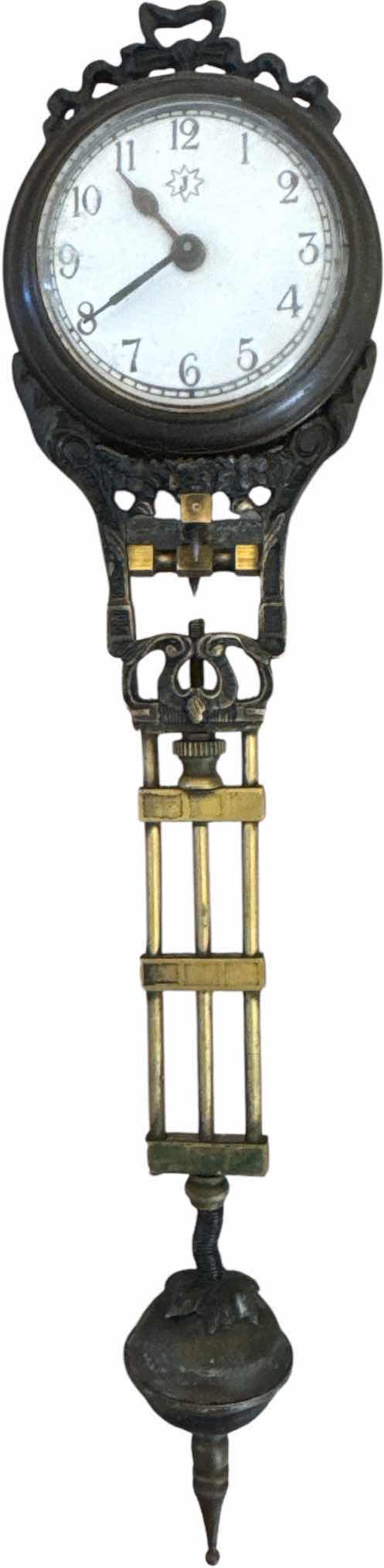 Photo 1 of 165
ANTIQUE BRASS MOVEMENT ARM FOR GERMAN JUNGHANS SWINGING CLOCK

H9.5”