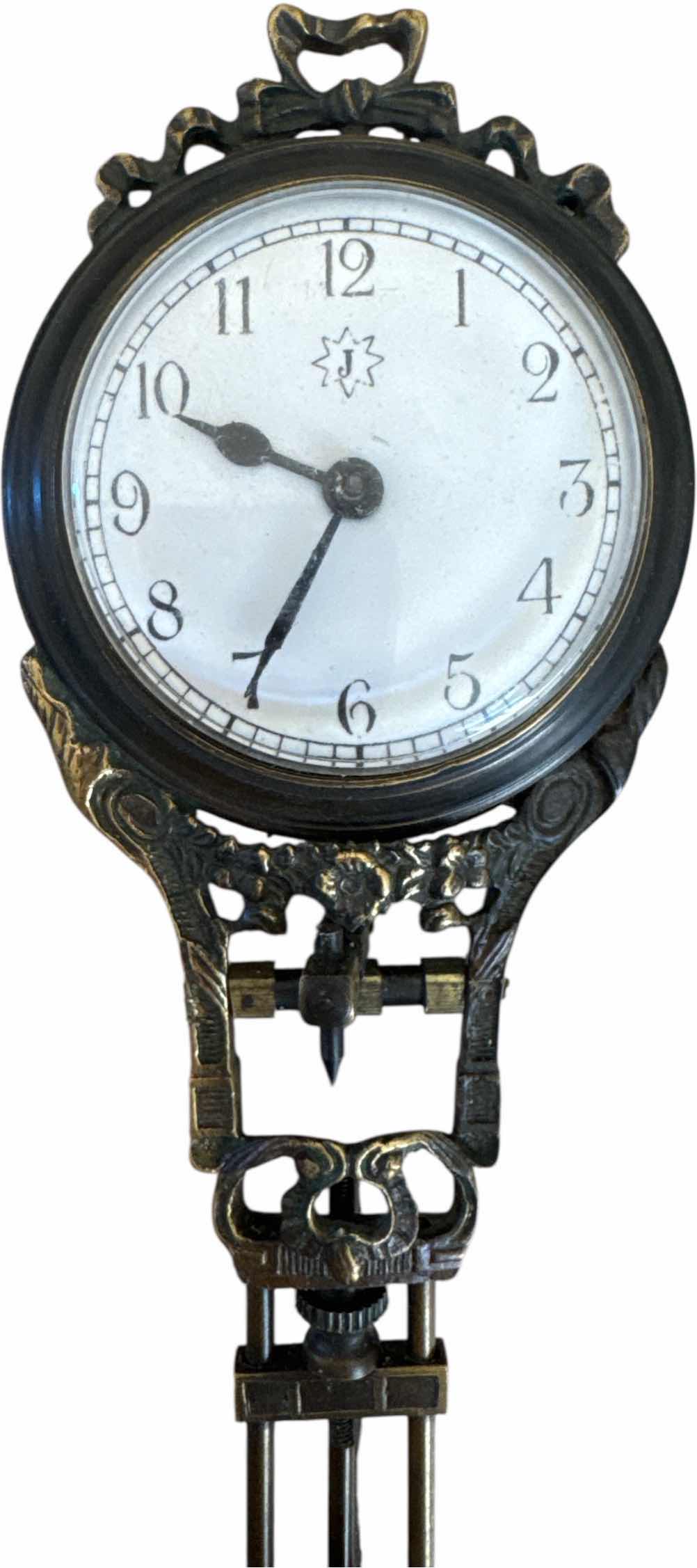 Photo 1 of 165
ANTIQUE BRASS MOVEMENT ARM FOR GERMAN JUNGHANS SWINGING CLOCK

H9.5”