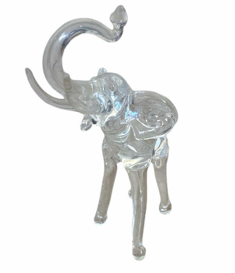 Photo 1 of 5- VINTAGE ELEPHANT FIGURINE COLLECTION, SOLID BRASS, CRYSTAL, GLASS

H5” AND SMALLER