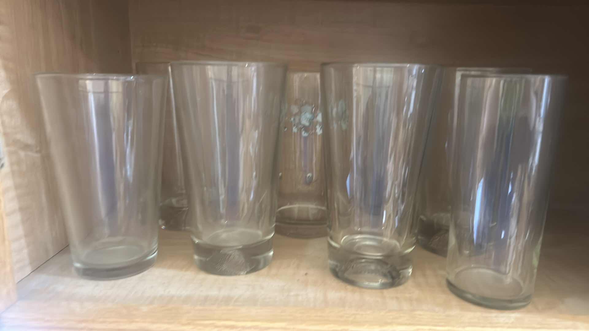 Photo 1 of 3 SHELVES - GLASSWARE