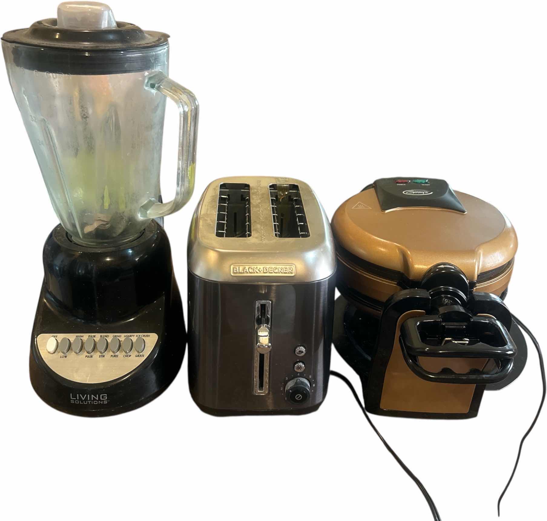 Photo 1 of 3 KITCHEN APPLIANCES/ BLENDER, BLACK & DECKER TOASTER & GINNYS WAFFLE IRON