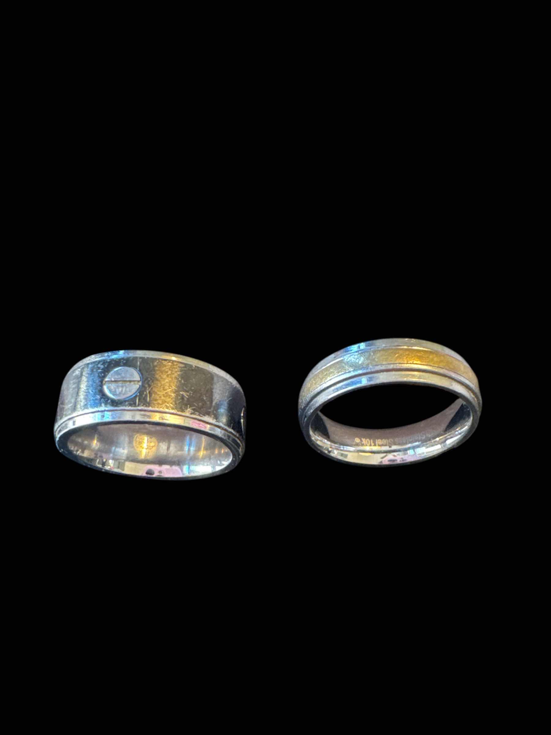 Photo 1 of 2- MENS RING SILVER TONE, APPROXIMATE SIZE 8