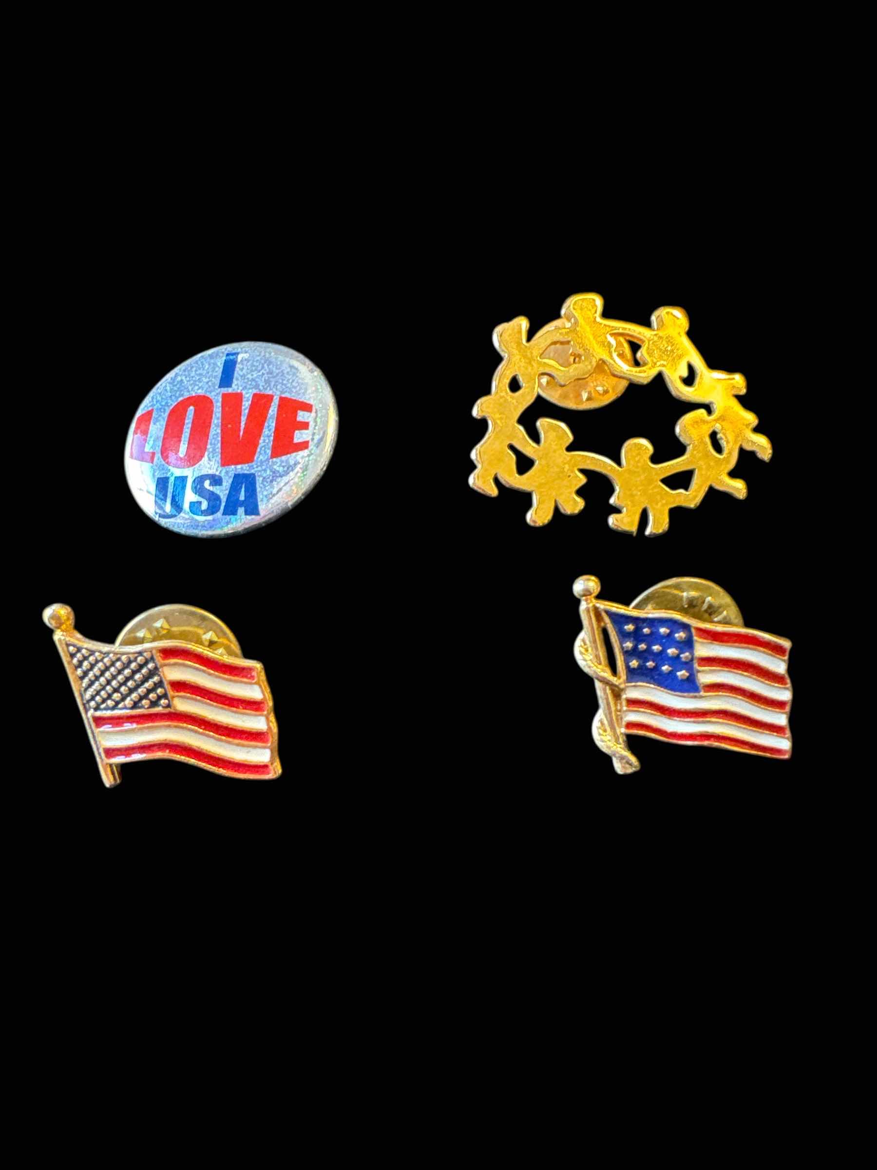 Photo 1 of 10- VINTAGE ASSORTED USA PATRIOTIC PINS, GOLD TONE 

D1.5” AND SMALLER