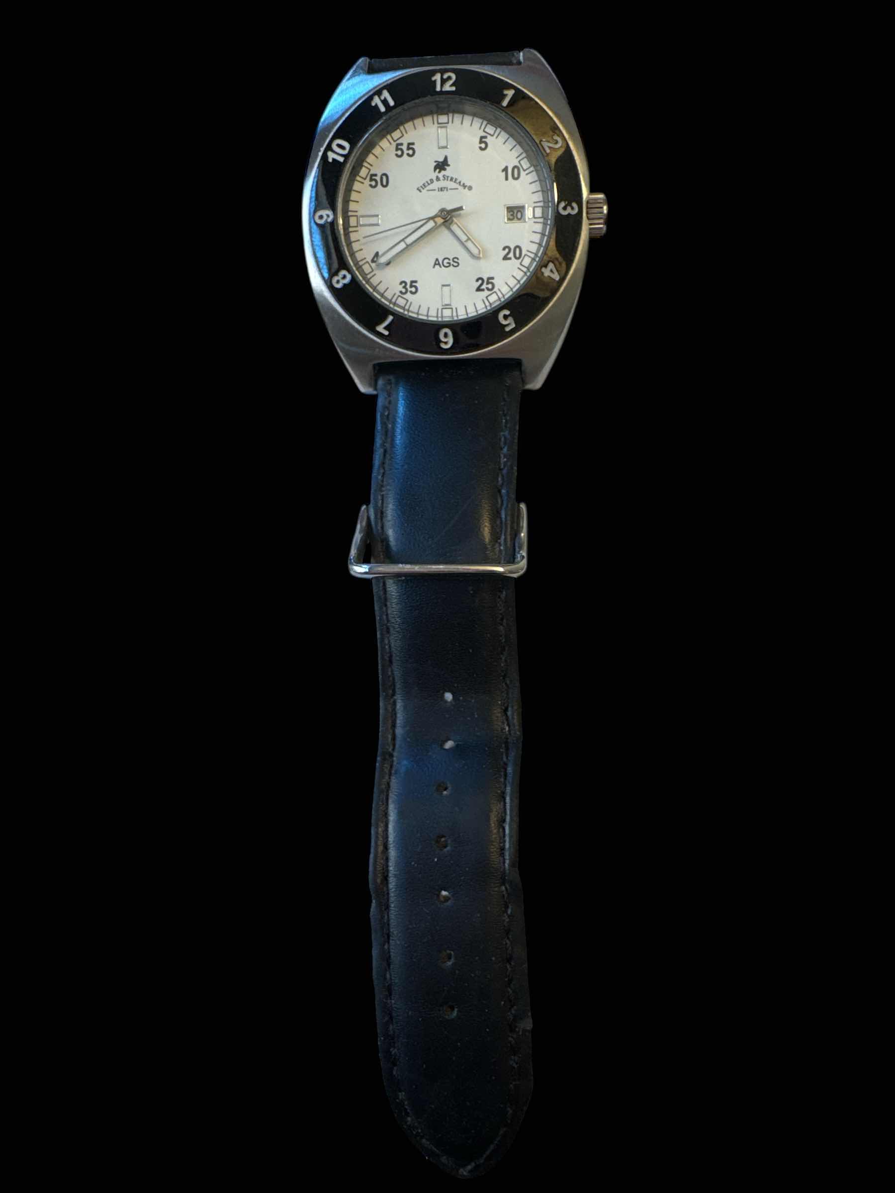 Photo 1 of 3- VINTAGE MENS WATCHES, BLACK AND SILVER TONE JEWELRY 

L9”