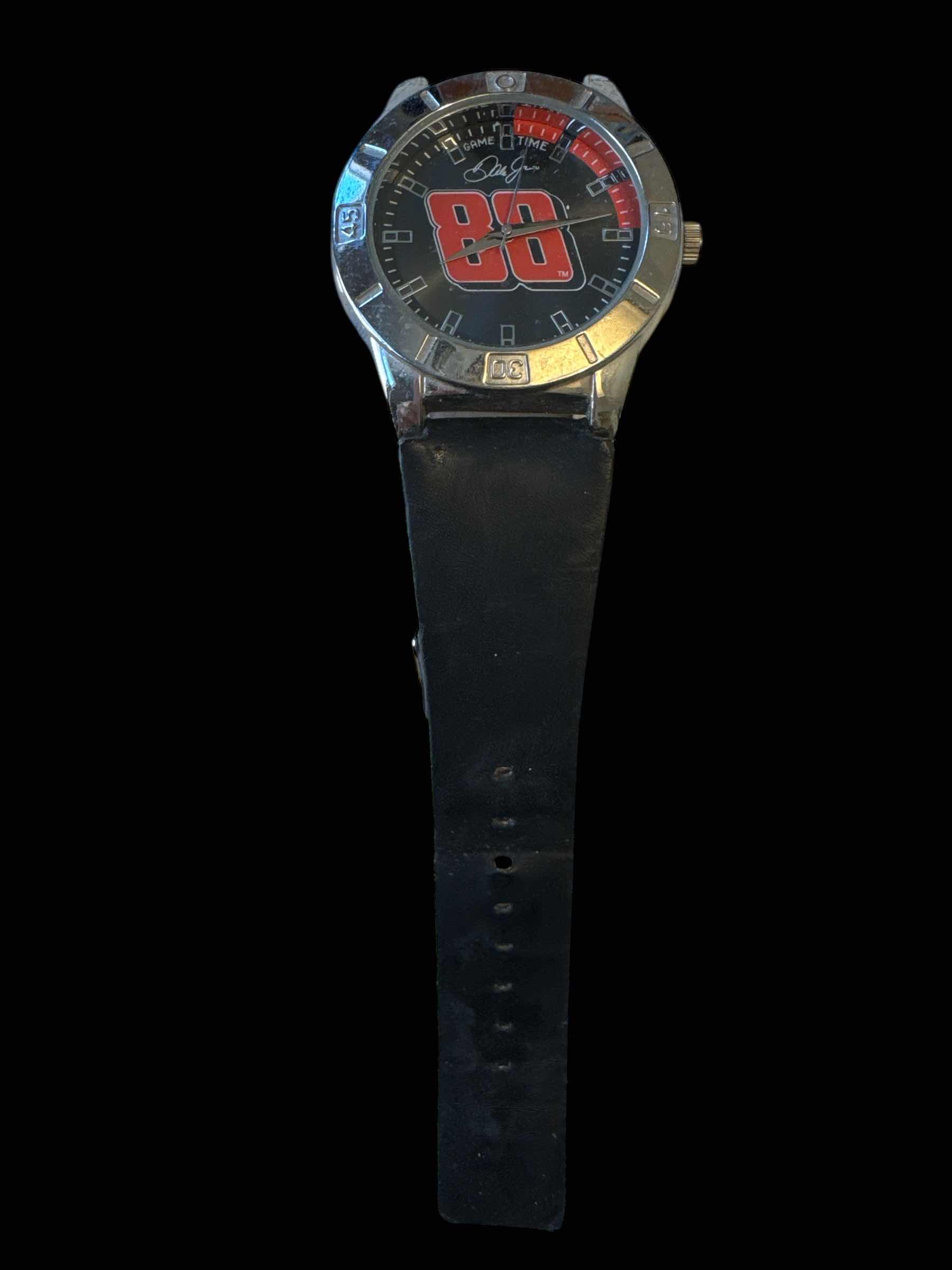 Photo 1 of 2- VINTAGE MENS WATCHES, BLACK AND SILVER TONE JEWELRY 

L9”