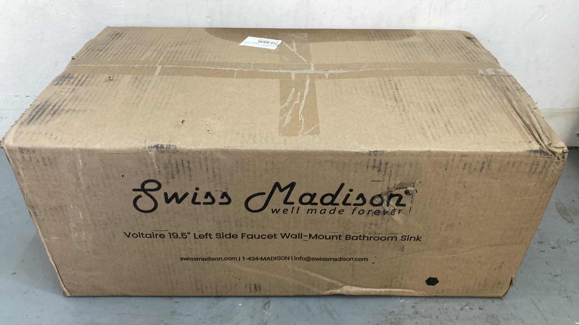 Photo 1 of NEW SWISS MADISON VOLTAIRE 19.5” WHITE LEFT SIDE FAUCET WALL MOUNTED SINK MODEL SM-WS315